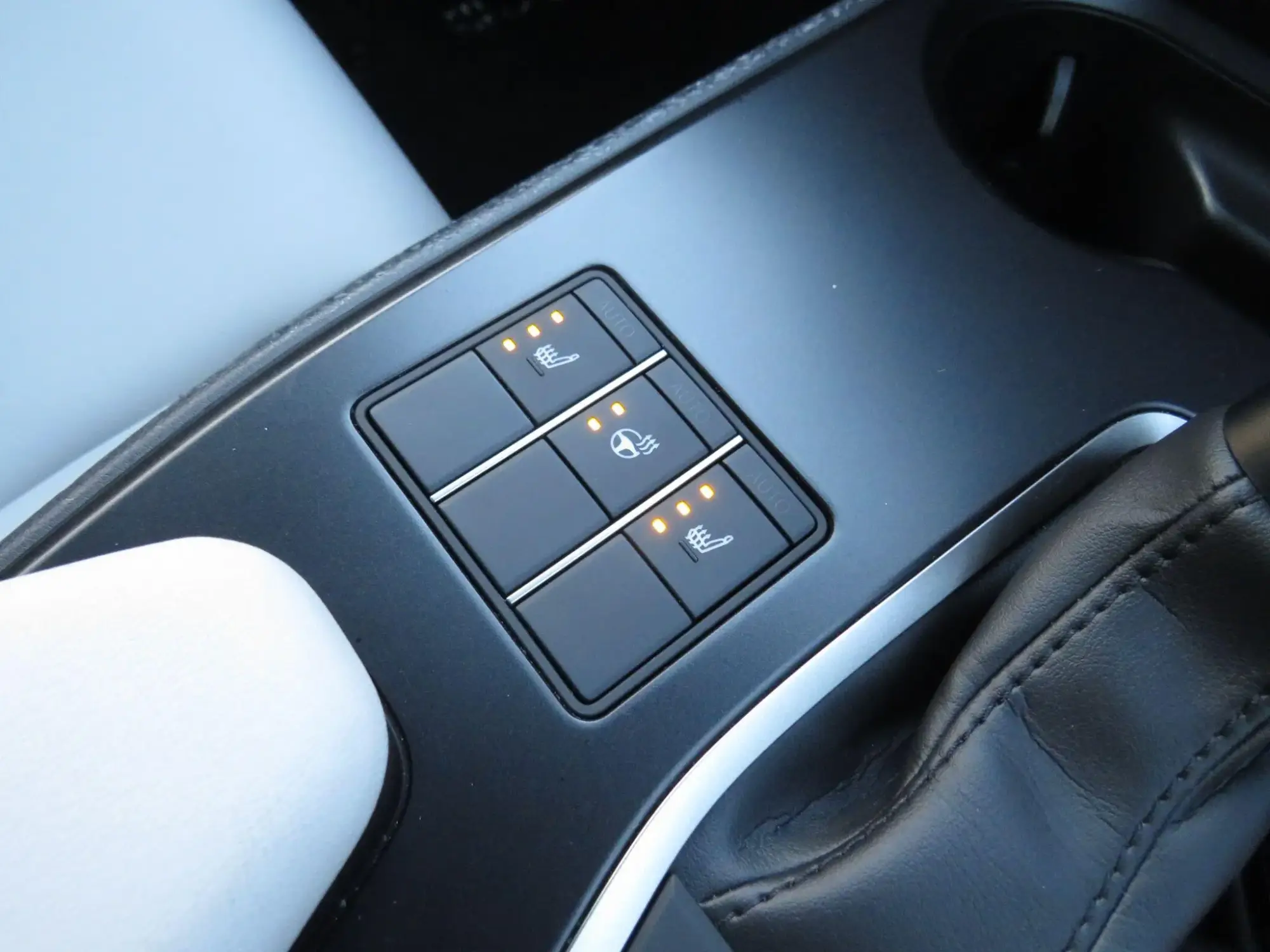 Lexus UX Self-Charging Hybrid Image 19 Lexus UX Self-Charging Hybrid Image 19