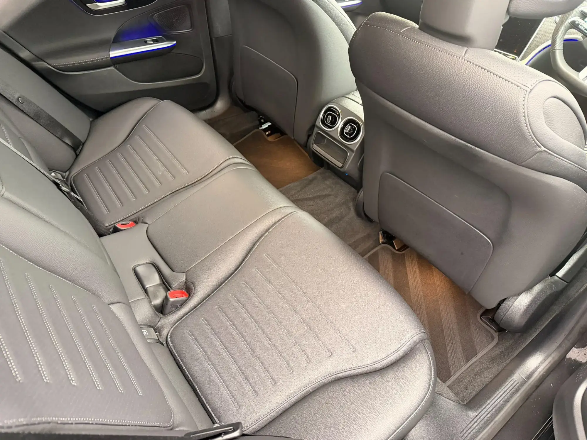 Mercedes-Benz C-Class Image 17 Mercedes-Benz C-Class Image 17
