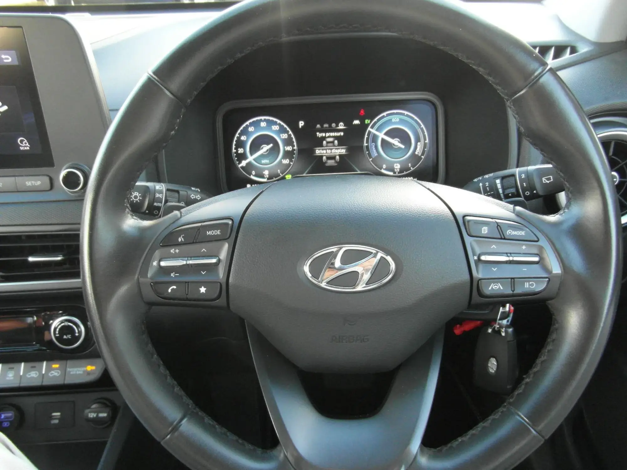 Hyundai KONA Hybrid Image 16 Hyundai KONA Hybrid Image 16
