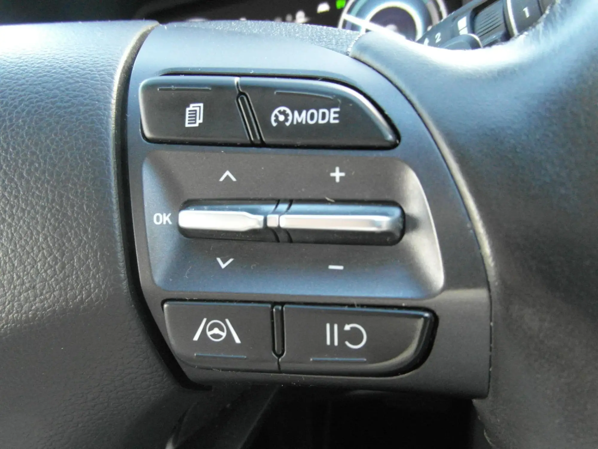 Hyundai KONA Hybrid Image 18 Hyundai KONA Hybrid Image 18