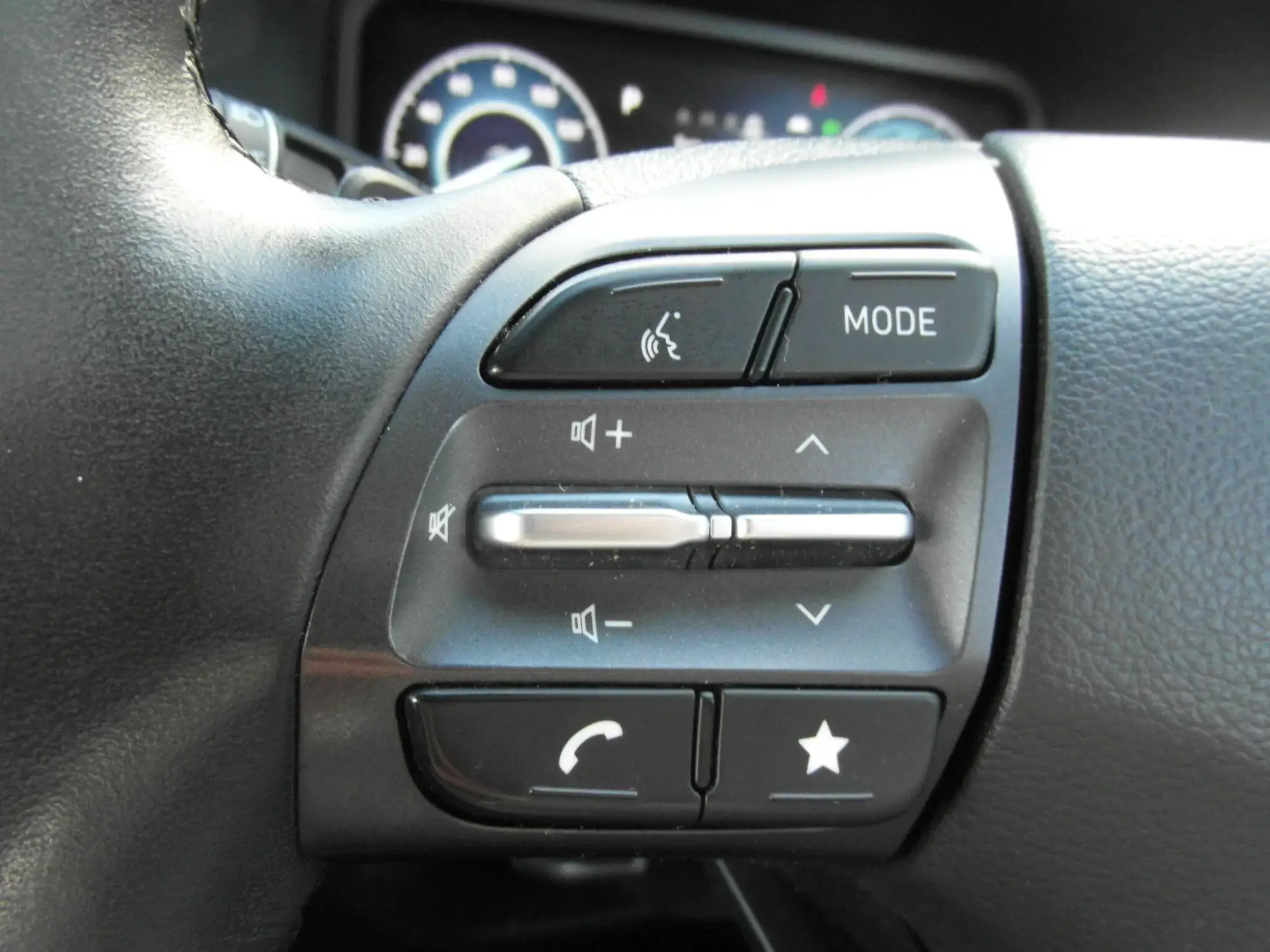 Hyundai KONA Hybrid Image 19 Hyundai KONA Hybrid Image 19