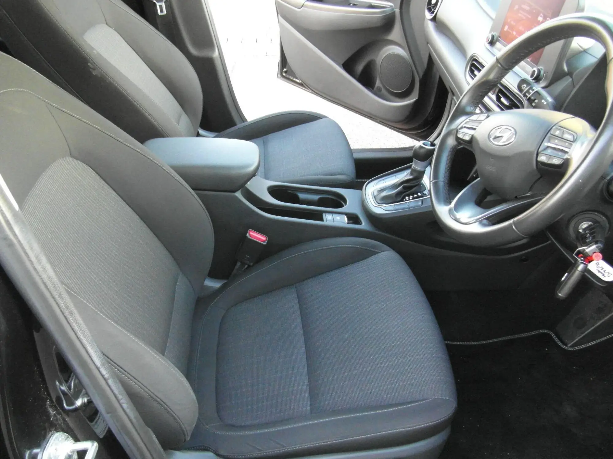 Hyundai KONA Hybrid Image 29 Hyundai KONA Hybrid Image 29