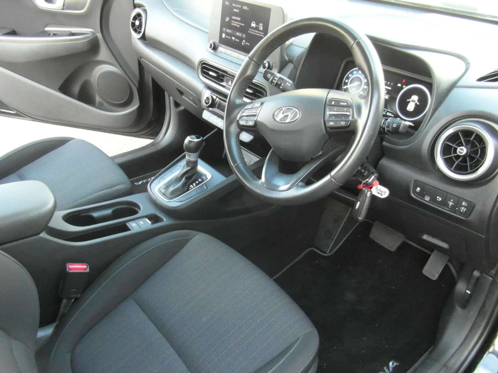 Hyundai KONA Hybrid Image 30 Hyundai KONA Hybrid Image 30
