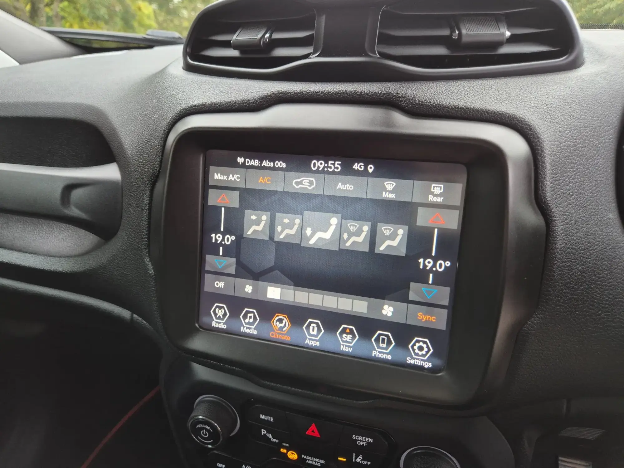 Jeep Renegade Image 24 Jeep Renegade Image 24