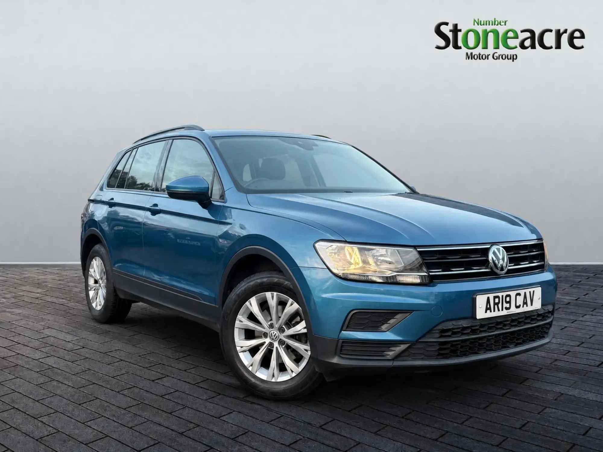 Volkswagen Tiguan 2.0 TDI S 4Motion Euro 6 (s/s) 5dr AR19CAV Image 1