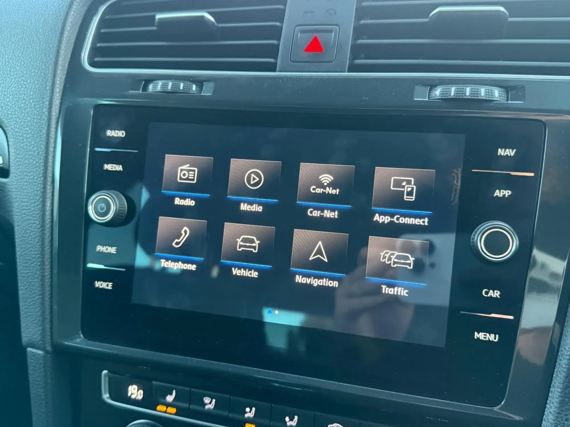 Volkswagen Golf Image 23