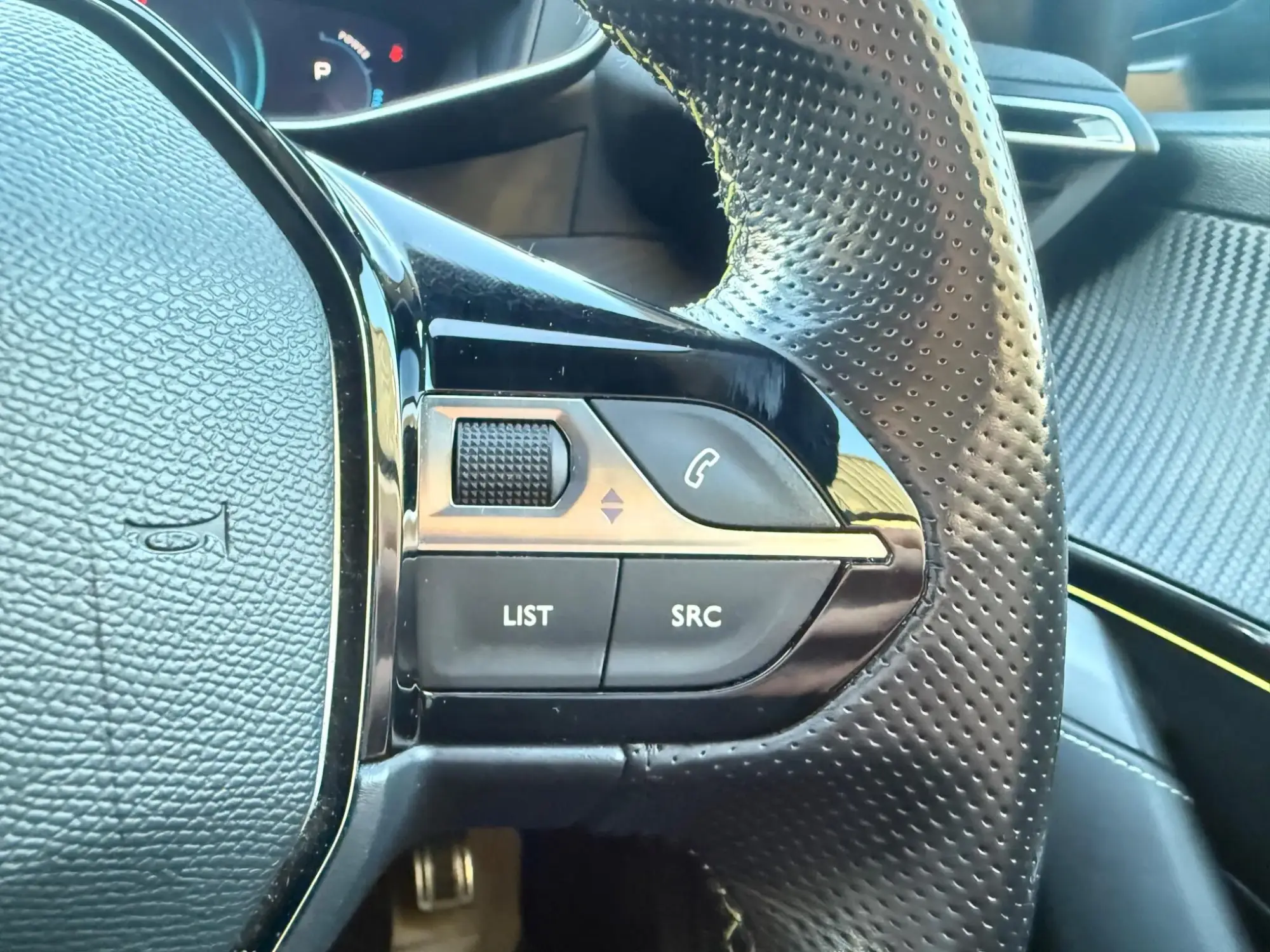 Peugeot E-208 Image 14
