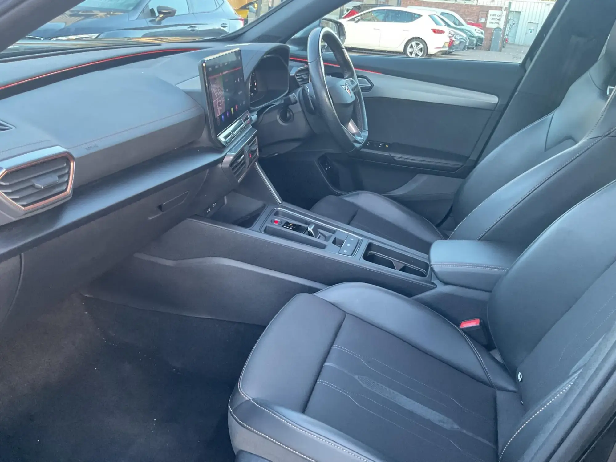 Peugeot E-208 Image 27