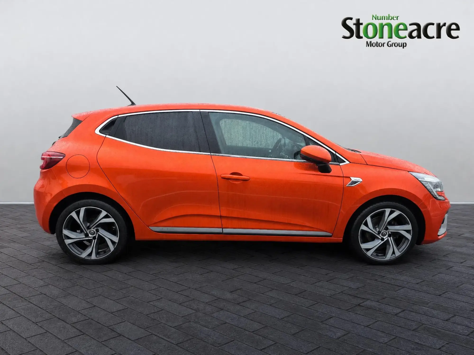Renault Clio 1.3 TCe 130 RS Line 5dr EDC DSZ8373 Image 2 Renault Clio 1.3 TCe 130 RS Line 5dr EDC DSZ8373 Image 2