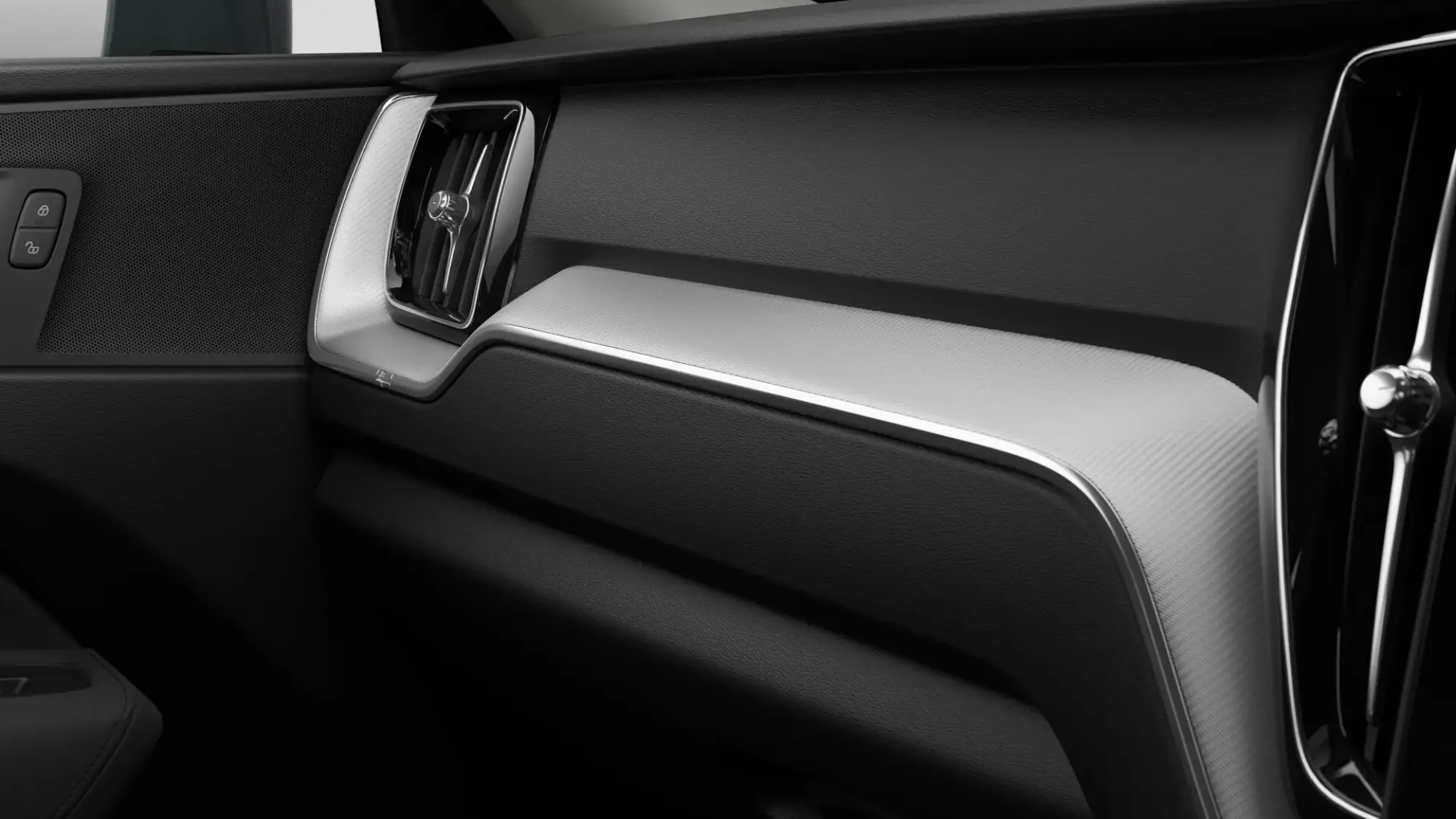 Volvo XC60 Plug-In Hybrid 2.0 T6 [335] PHEV Core 5dr AWD Geartronic Image 5