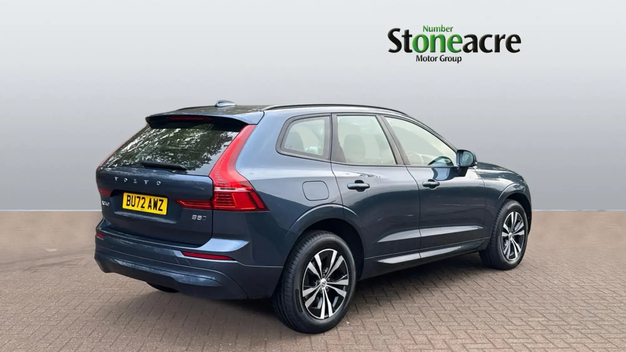 Volvo XC60 Core B5 AWD Mild Hybrid Petrol BU72AWZ Image 2 Volvo XC60 Core B5 AWD Mild Hybrid Petrol BU72AWZ Image 2
