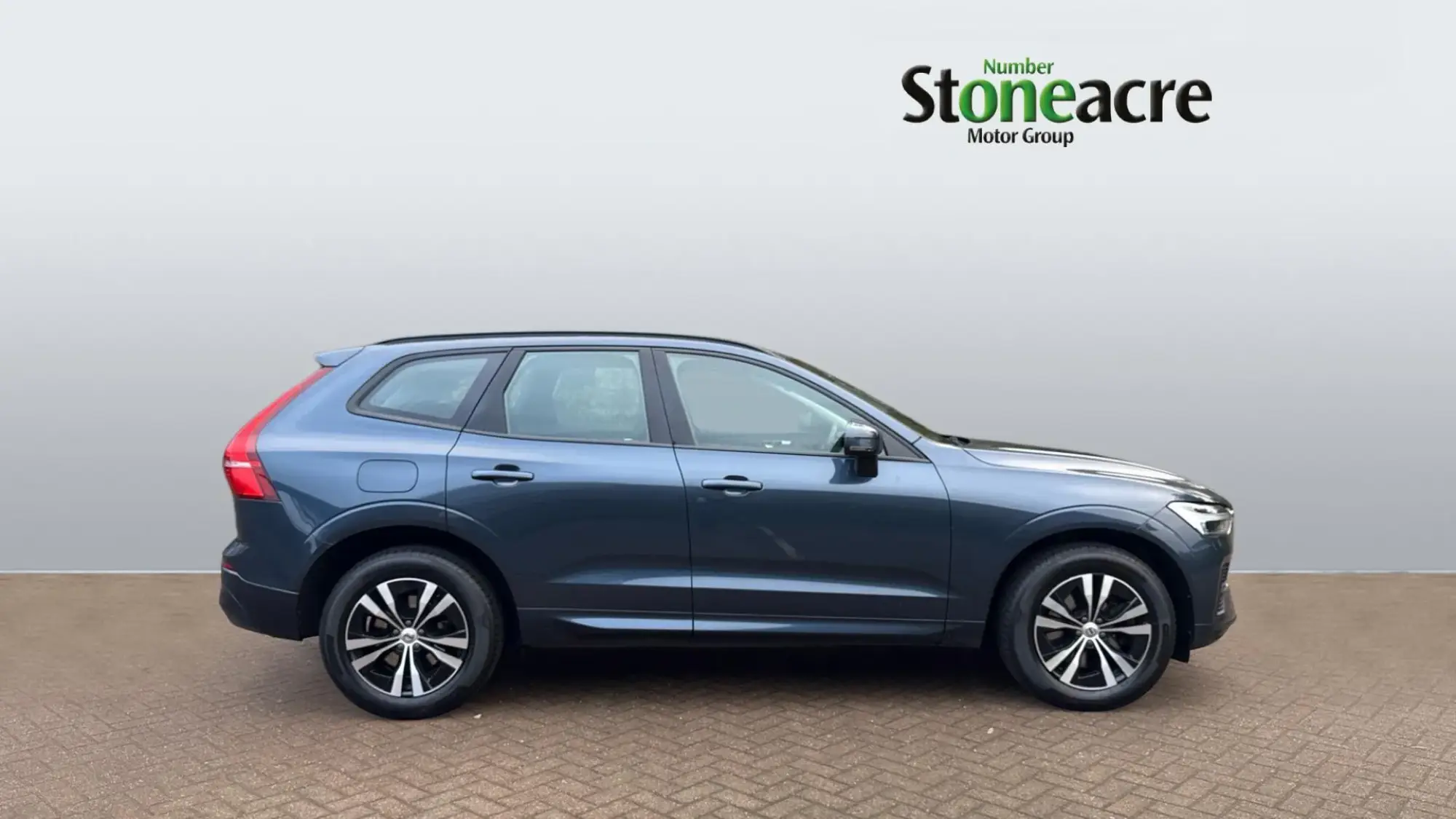 Volvo XC60 Core B5 AWD Mild Hybrid Petrol BU72AWZ Image 3 Volvo XC60 Core B5 AWD Mild Hybrid Petrol BU72AWZ Image 3
