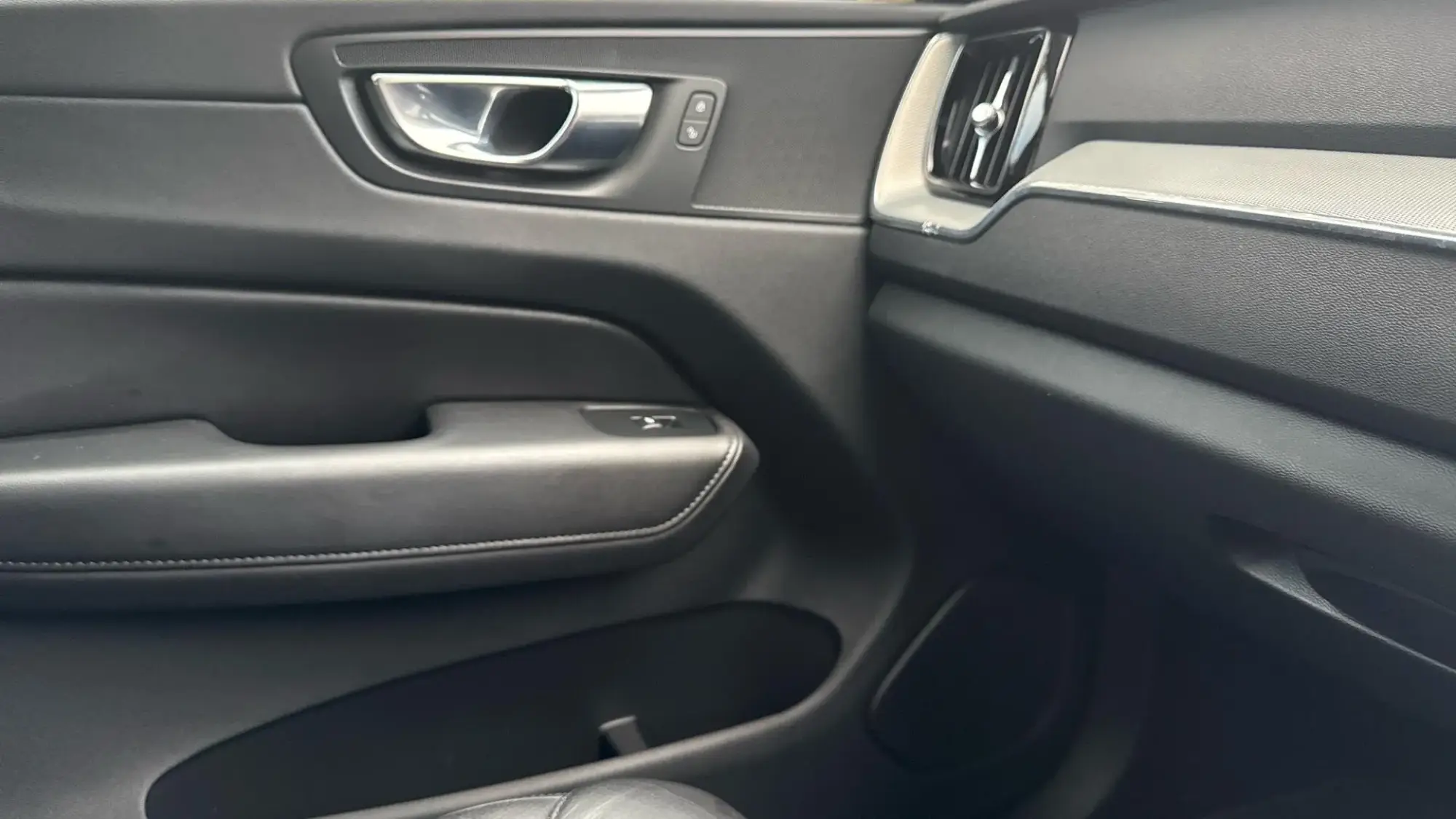 Volvo XC60 Image 24
