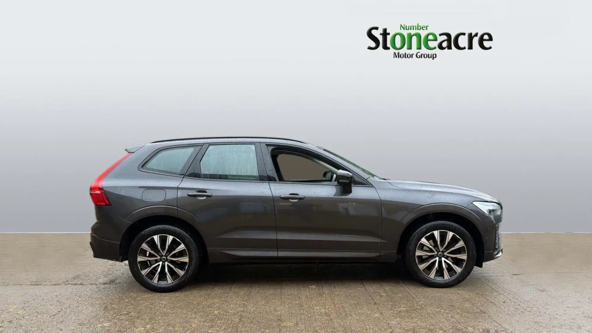 Volvo XC60 Plus (Dark) B4 AWD mild hybrid (Diesel) YJ72BJA Image 3