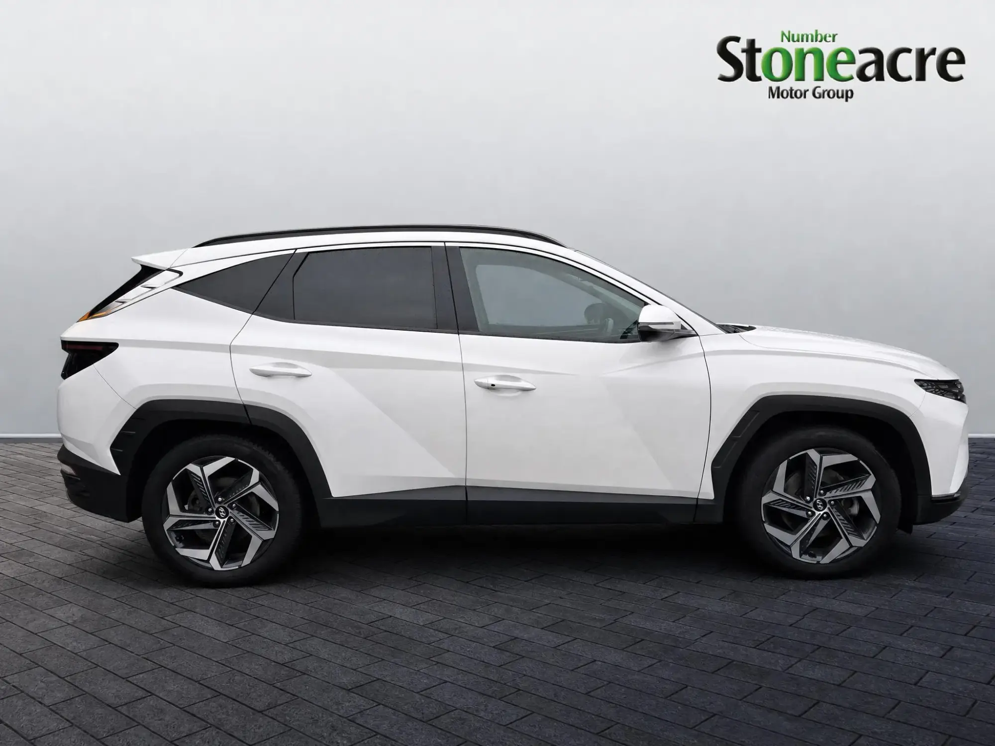 Hyundai TUCSON Hybrid Image 8 Hyundai TUCSON Hybrid Image 8