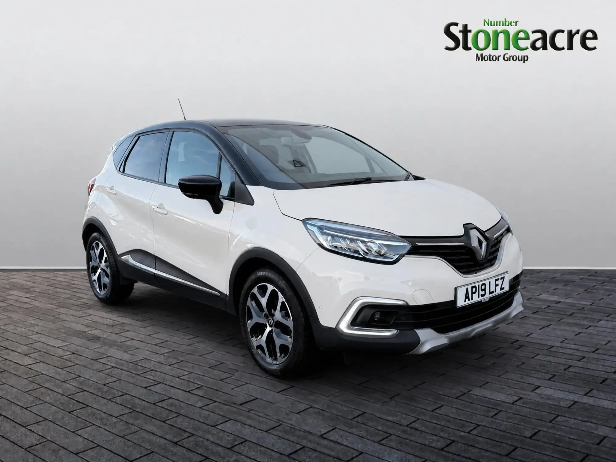 Renault Captur 1.5 dCi ENERGY GT Line EDC Euro 6 (s/s) 5dr AP19LFZ Image 1 Renault Captur 1.5 dCi ENERGY GT Line EDC Euro 6 (s/s) 5dr AP19LFZ Image 1