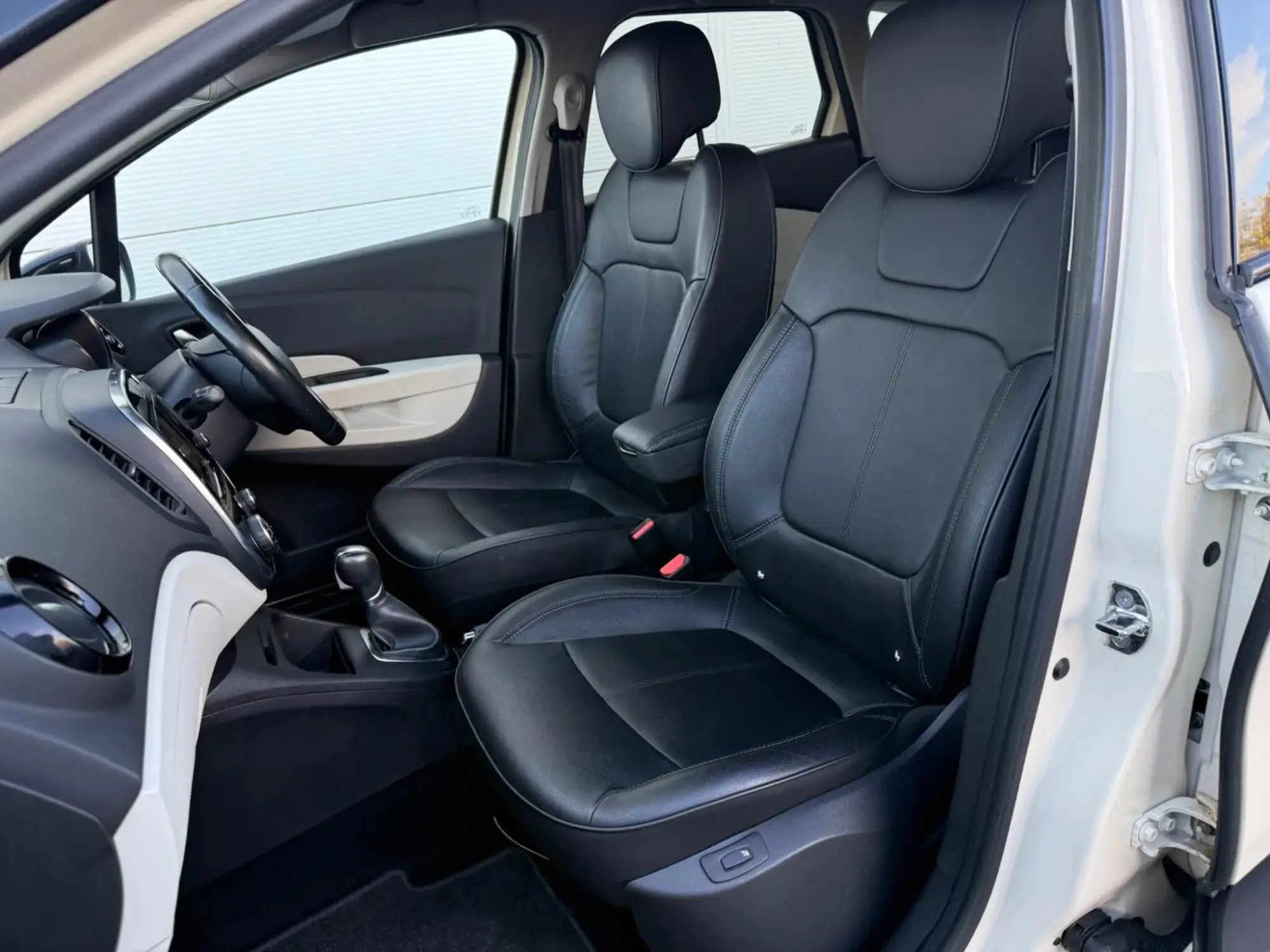 Renault Captur Image 15 Renault Captur Image 15