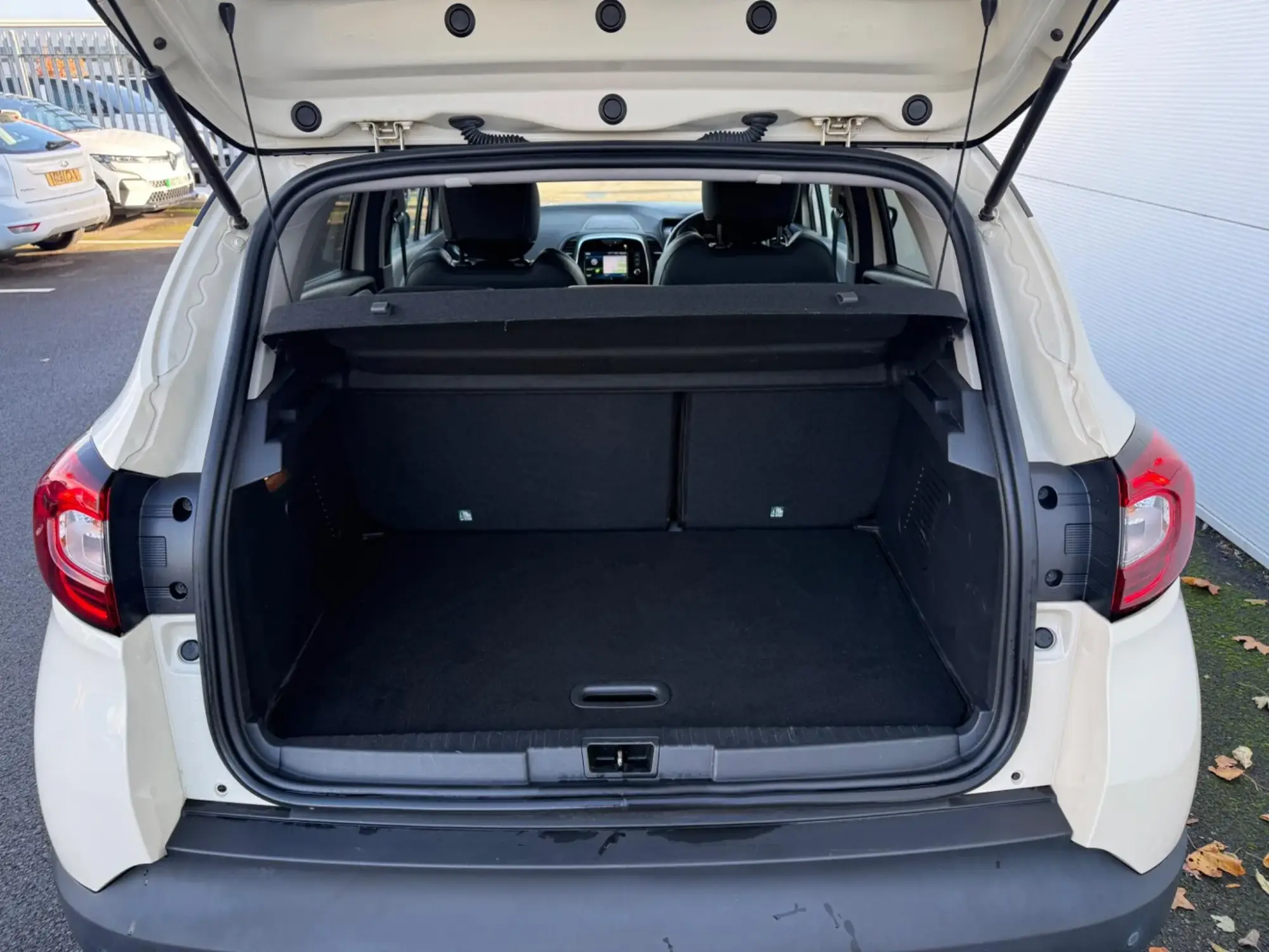 Renault Captur Image 16 Renault Captur Image 16