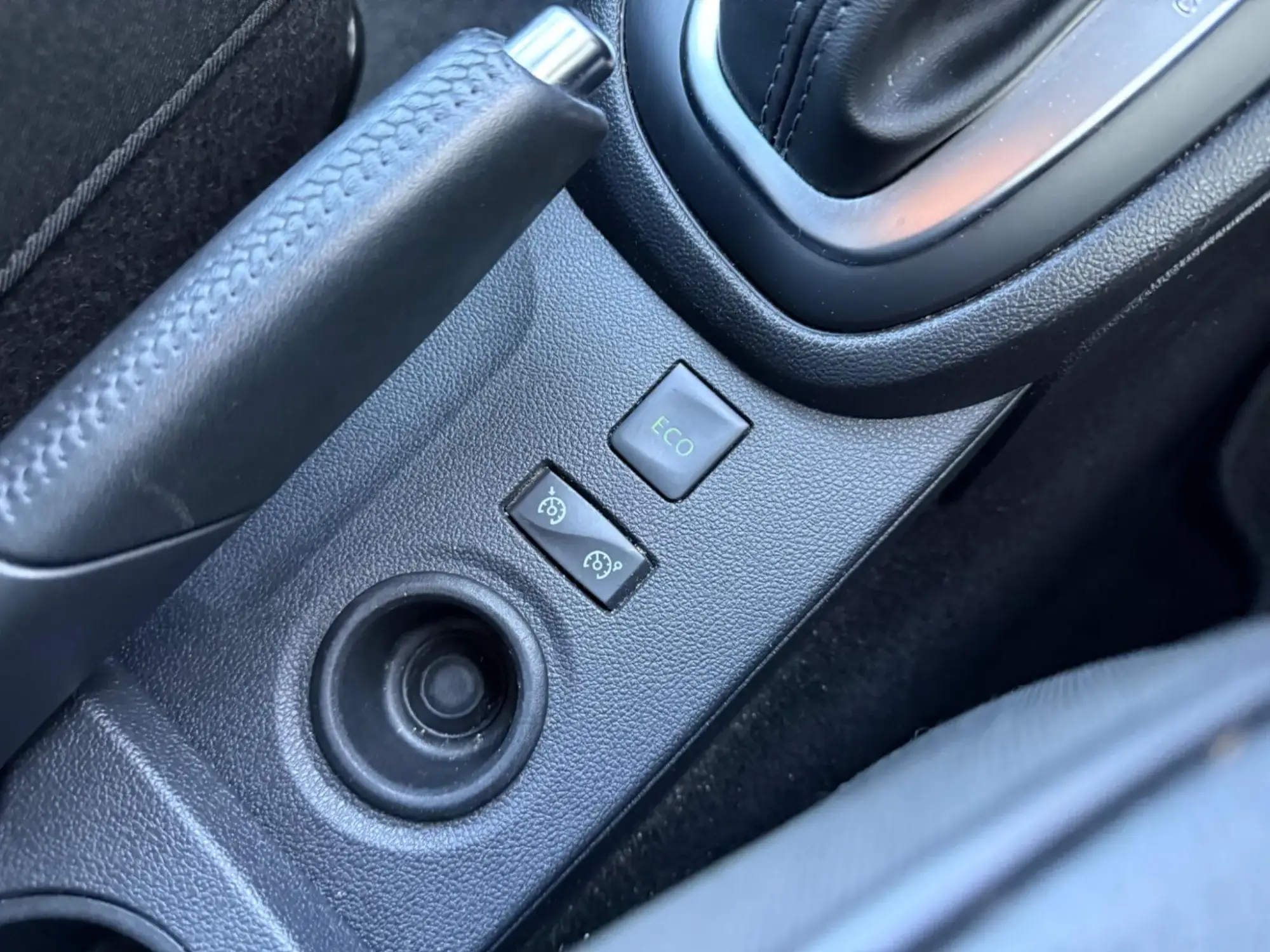 Renault Captur Image 30 Renault Captur Image 30