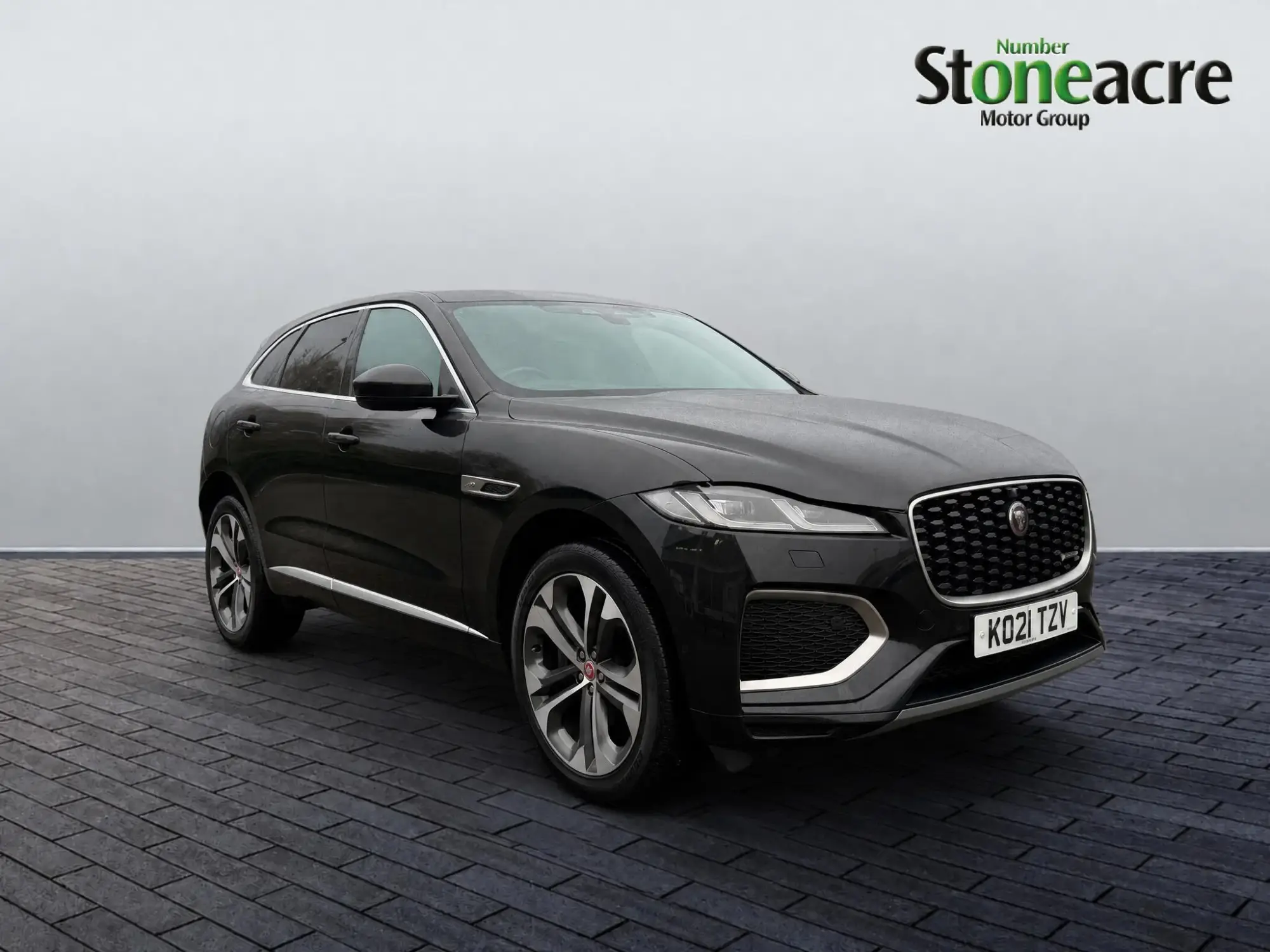 Jaguar F-Pace 2.0 D200 MHEV R-Dynamic HSE Auto AWD Euro 6 (s/s) 5dr KO21TZV Image 1 Jaguar F-Pace 2.0 D200 MHEV R-Dynamic HSE Auto AWD Euro 6 (s/s) 5dr KO21TZV Image 1