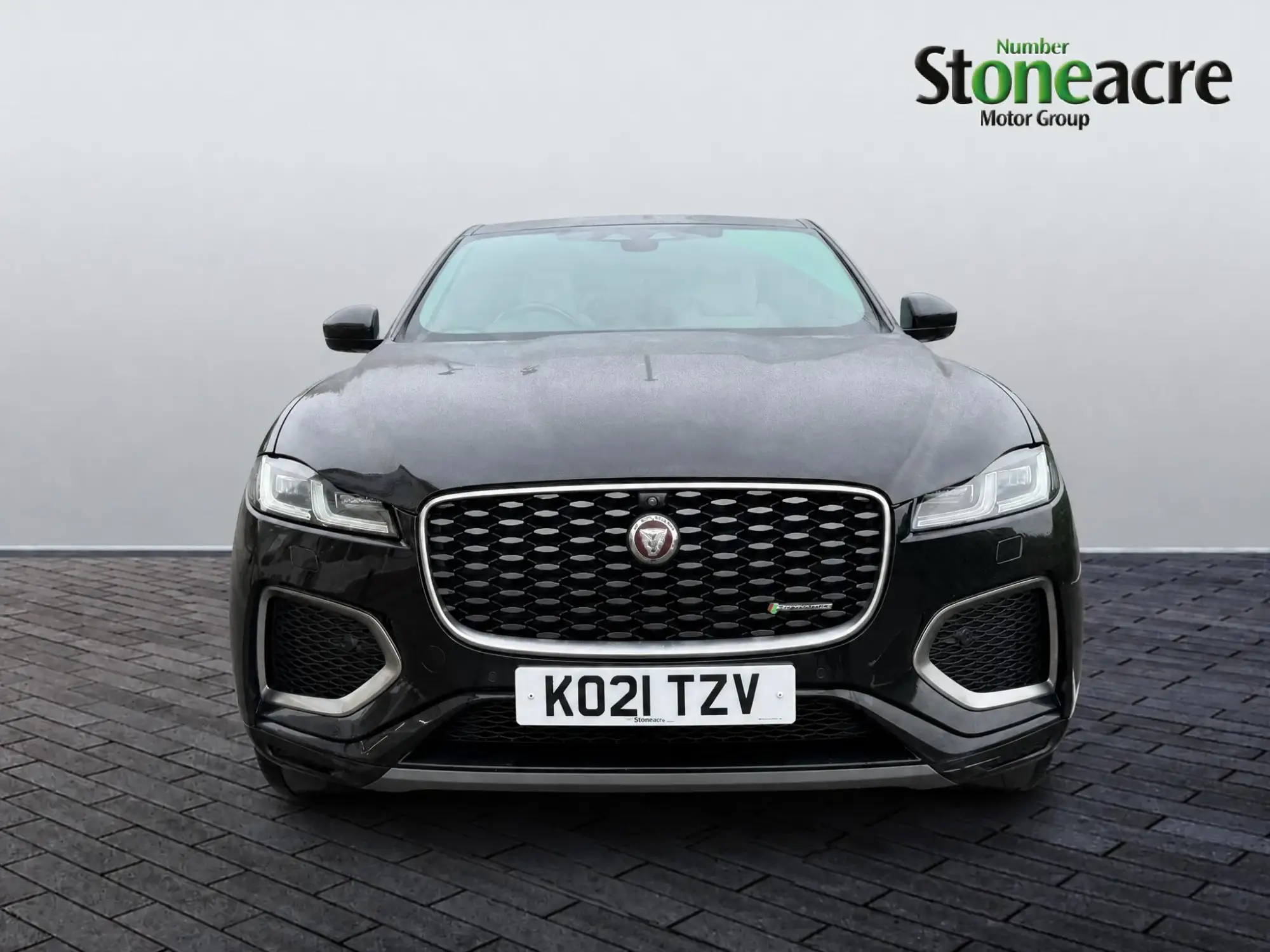 Jaguar F-Pace 2.0 D200 MHEV R-Dynamic HSE Auto AWD Euro 6 (s/s) 5dr KO21TZV Image 2 Jaguar F-Pace 2.0 D200 MHEV R-Dynamic HSE Auto AWD Euro 6 (s/s) 5dr KO21TZV Image 2
