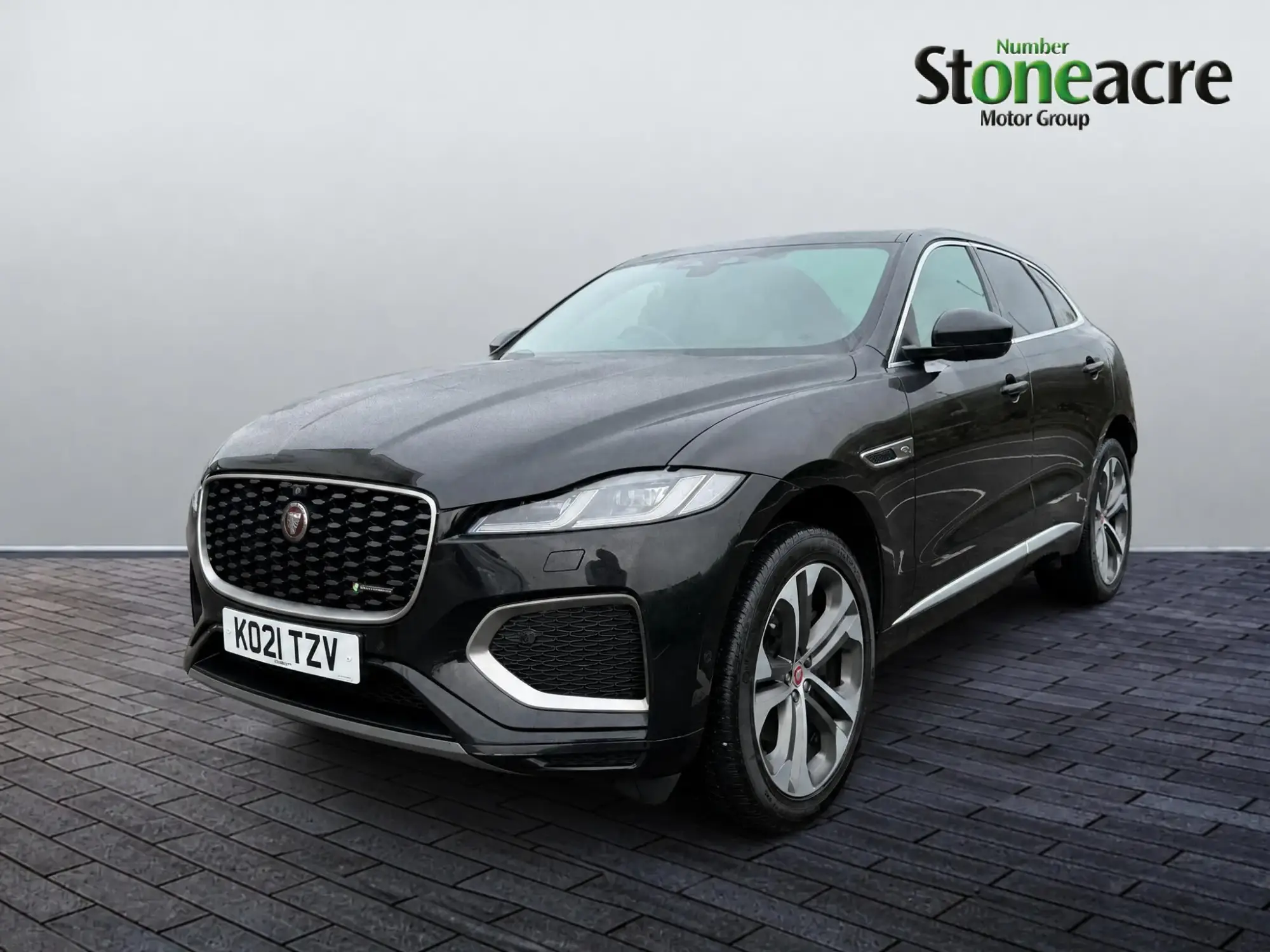 Jaguar F-Pace 2.0 D200 MHEV R-Dynamic HSE Auto AWD Euro 6 (s/s) 5dr KO21TZV Image 3 Jaguar F-Pace 2.0 D200 MHEV R-Dynamic HSE Auto AWD Euro 6 (s/s) 5dr KO21TZV Image 3