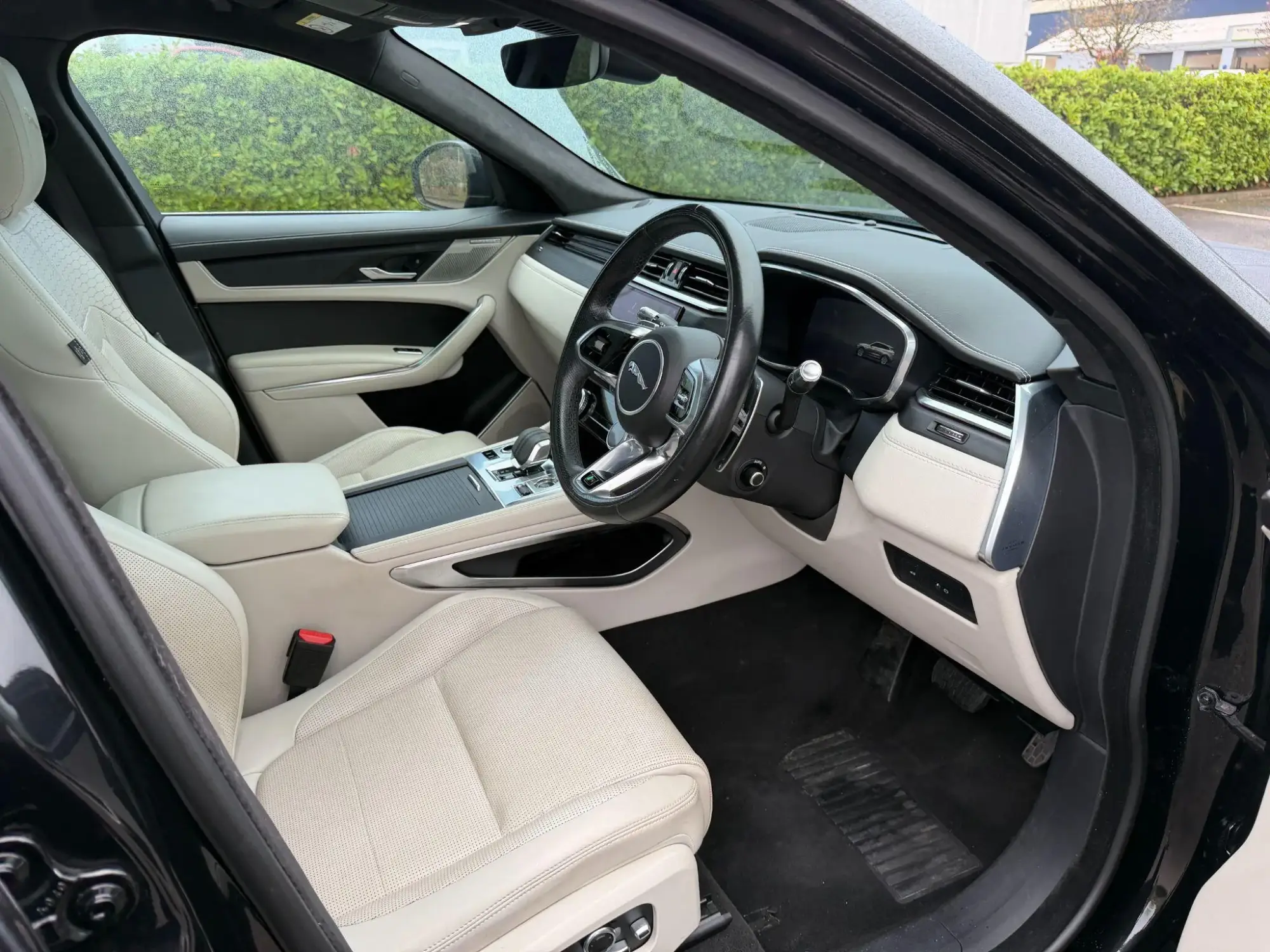Jaguar F-Pace Image 10 Jaguar F-Pace Image 10