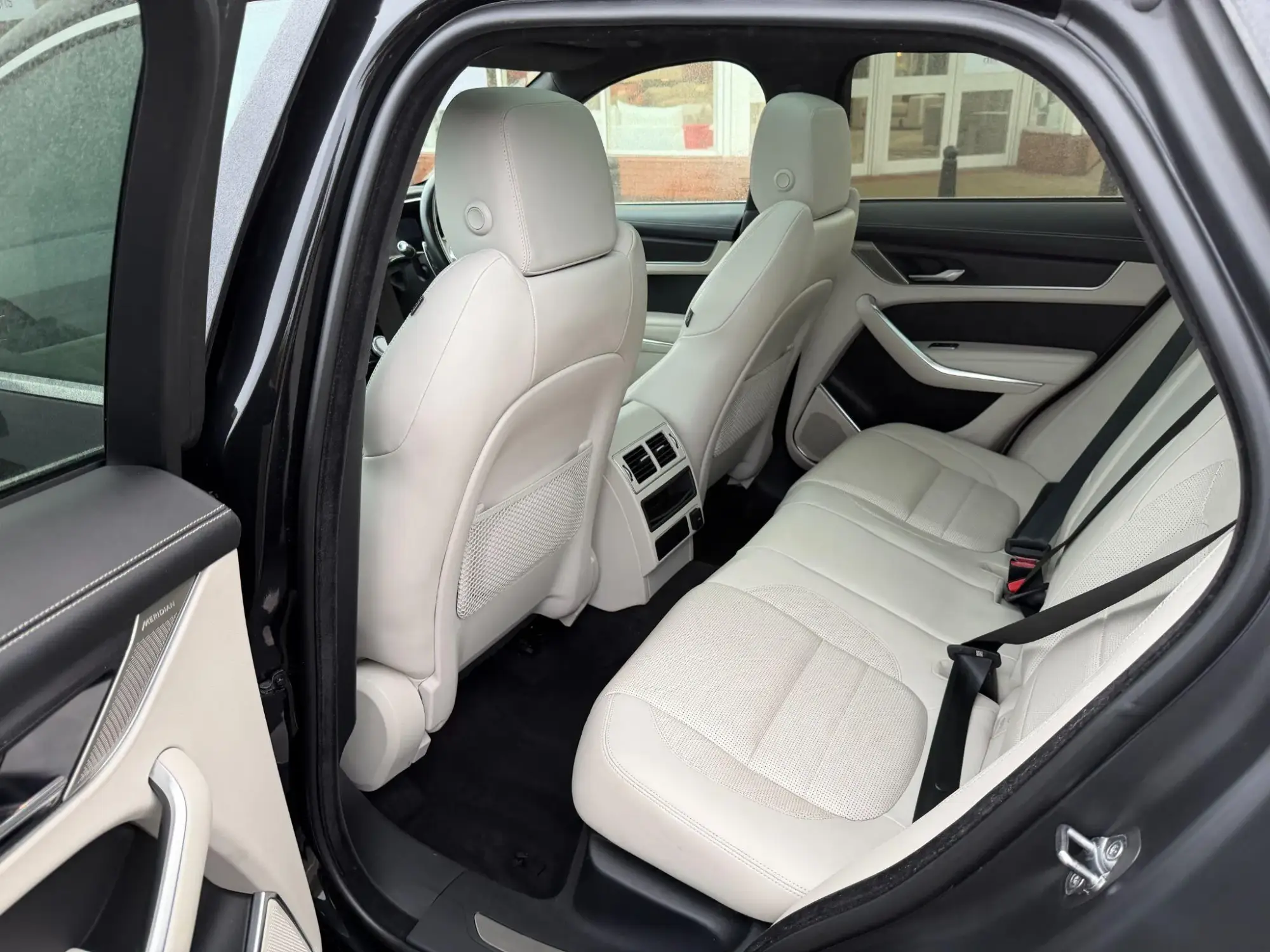 Jaguar F-Pace Image 12 Jaguar F-Pace Image 12