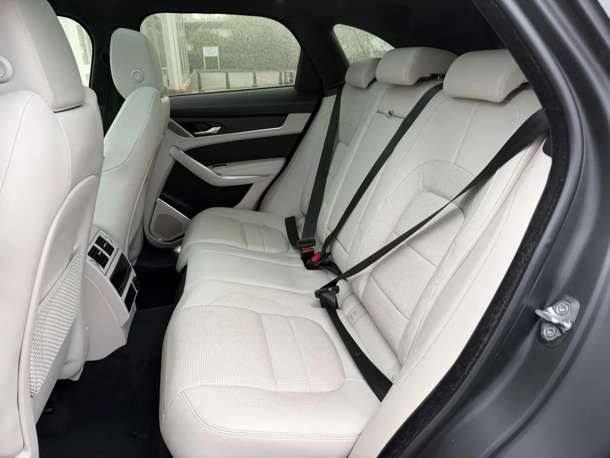 Jaguar F-Pace Image 13 Jaguar F-Pace Image 13