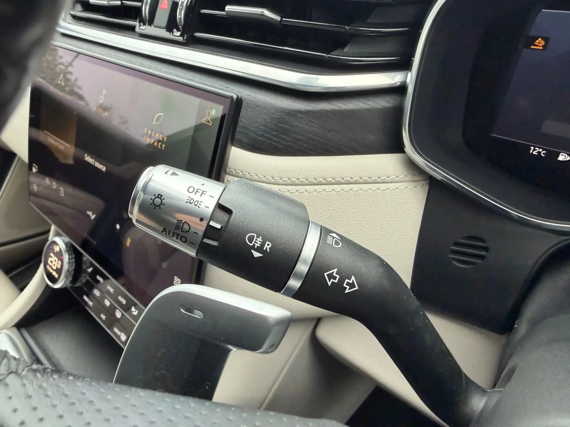 Jaguar F-Pace Image 21 Jaguar F-Pace Image 21