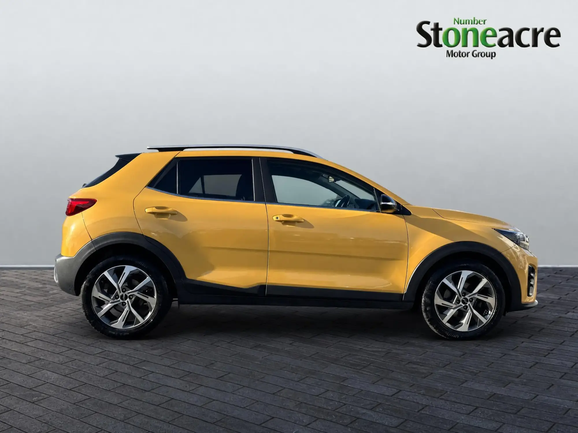 Kia Stonic 1.0 T-GDi GT-Line Euro 6 (s/s) 5dr YP73TFX Image 2 Kia Stonic 1.0 T-GDi GT-Line Euro 6 (s/s) 5dr YP73TFX Image 2