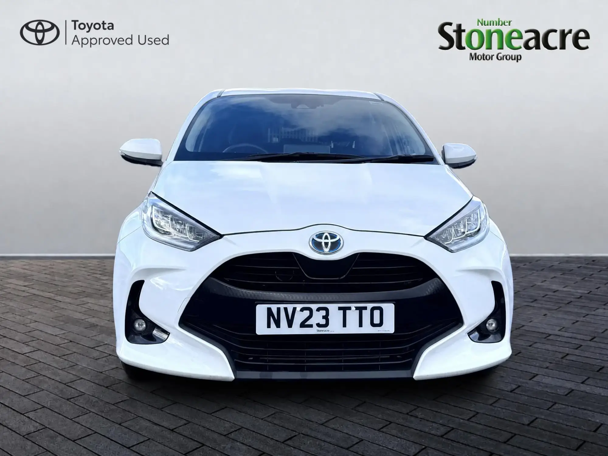 Toyota Yaris Hybrid Image 8