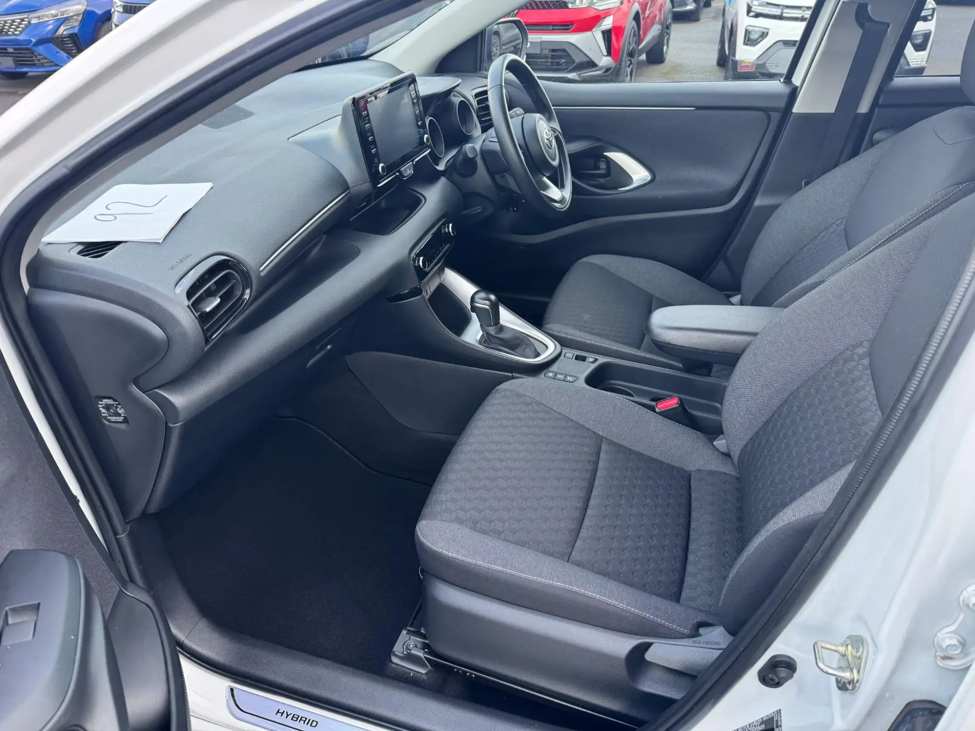 Toyota Yaris Hybrid Image 13