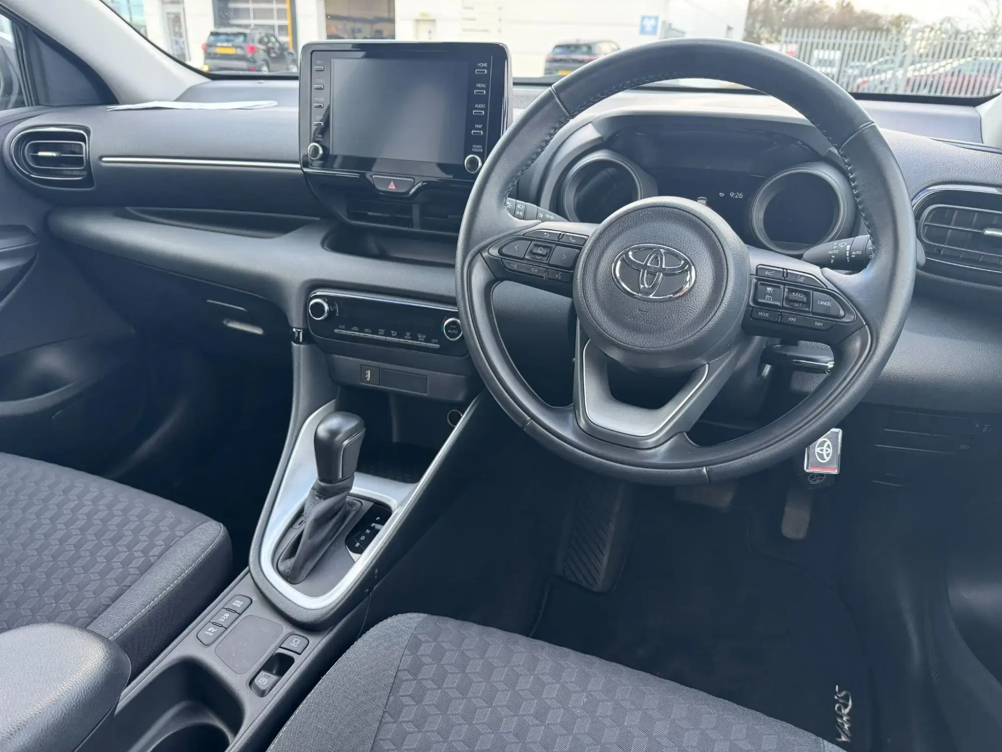Toyota Yaris Hybrid Image 15