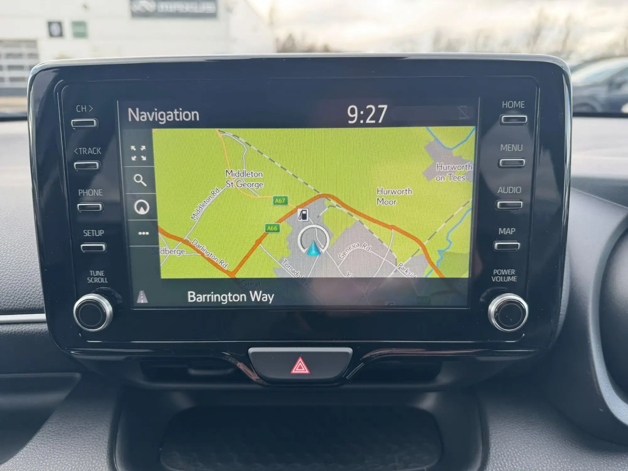 Toyota Yaris Hybrid Image 17