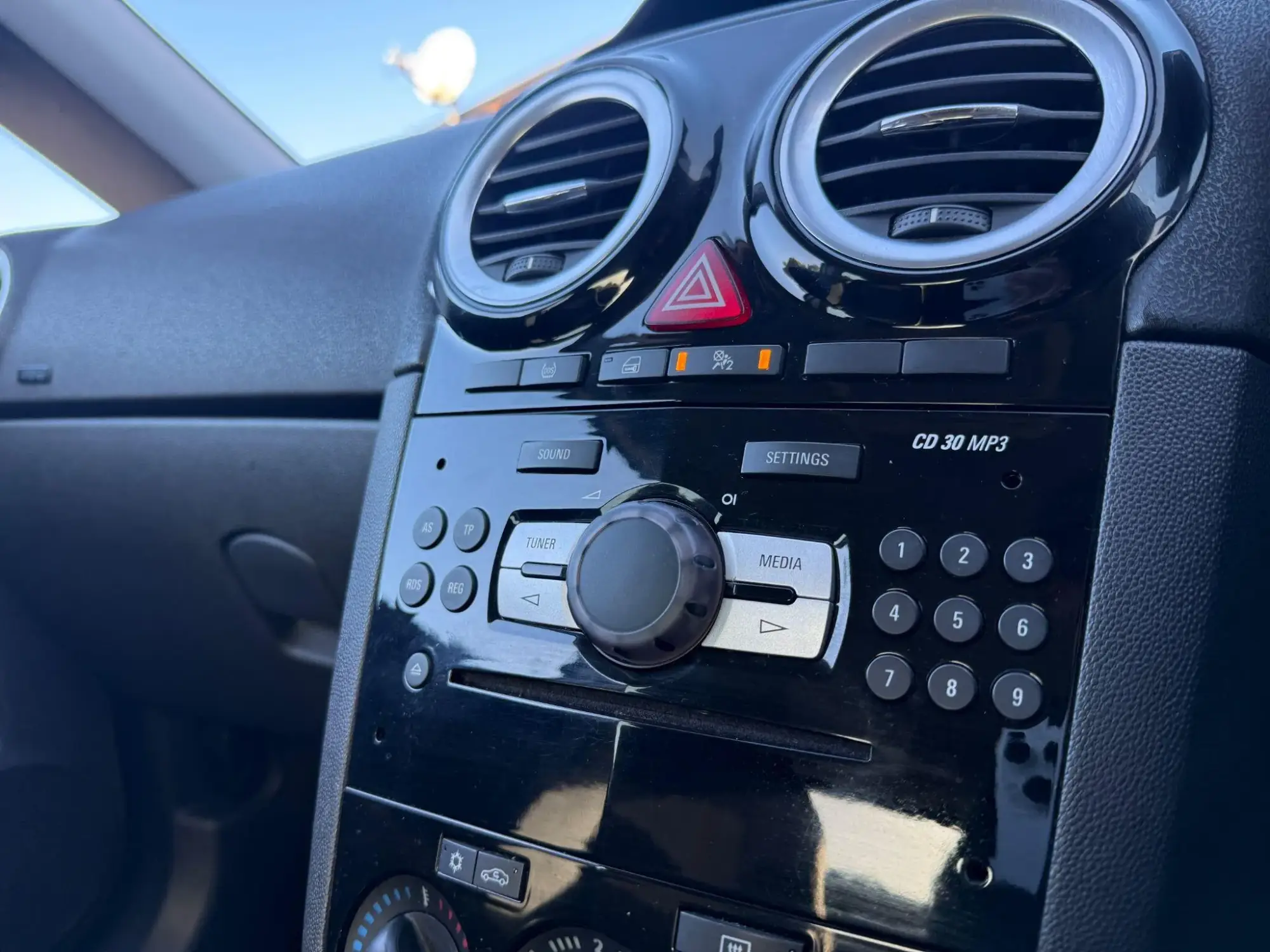 Vauxhall Corsa Image 12
