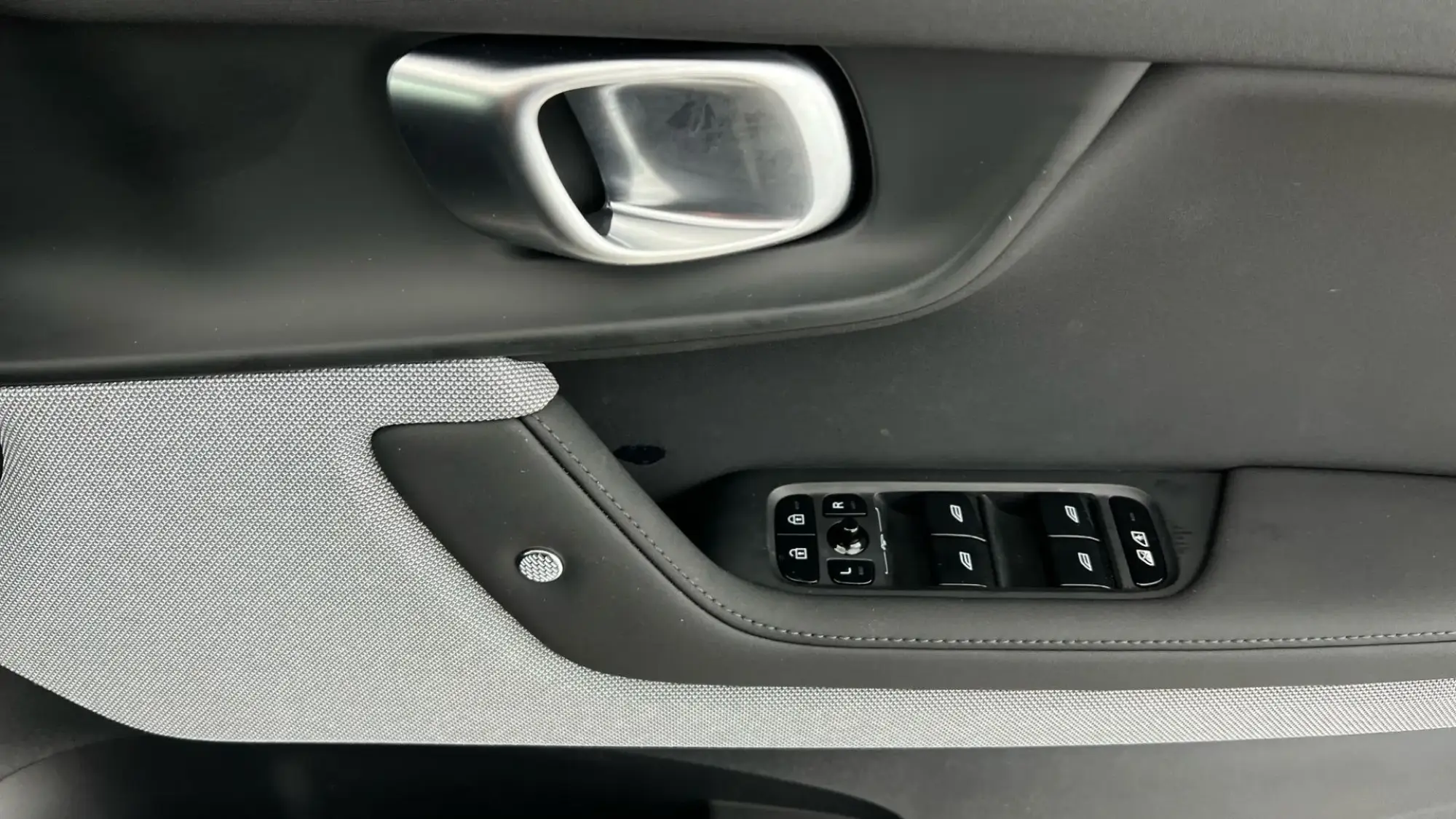 Polestar 2 Image 33 Polestar 2 Image 33