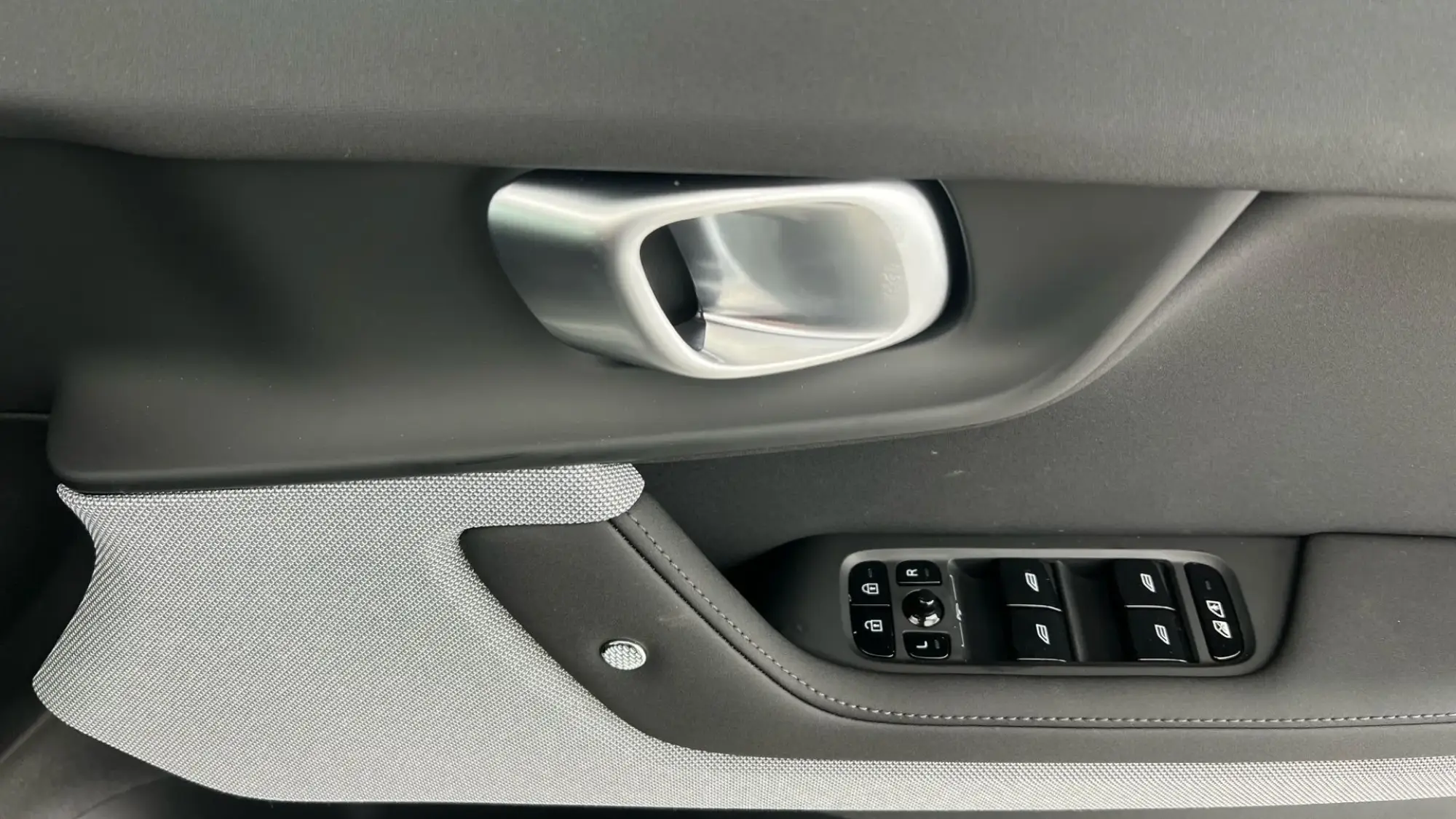 Polestar 2 Image 33 Polestar 2 Image 33