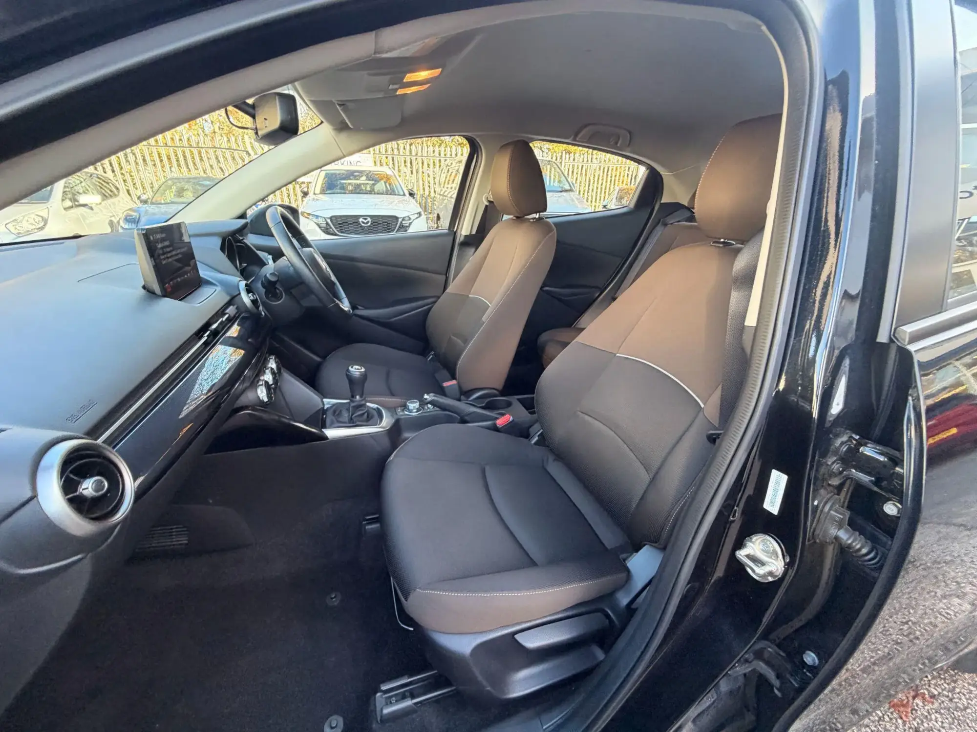 Mazda2 Image 37