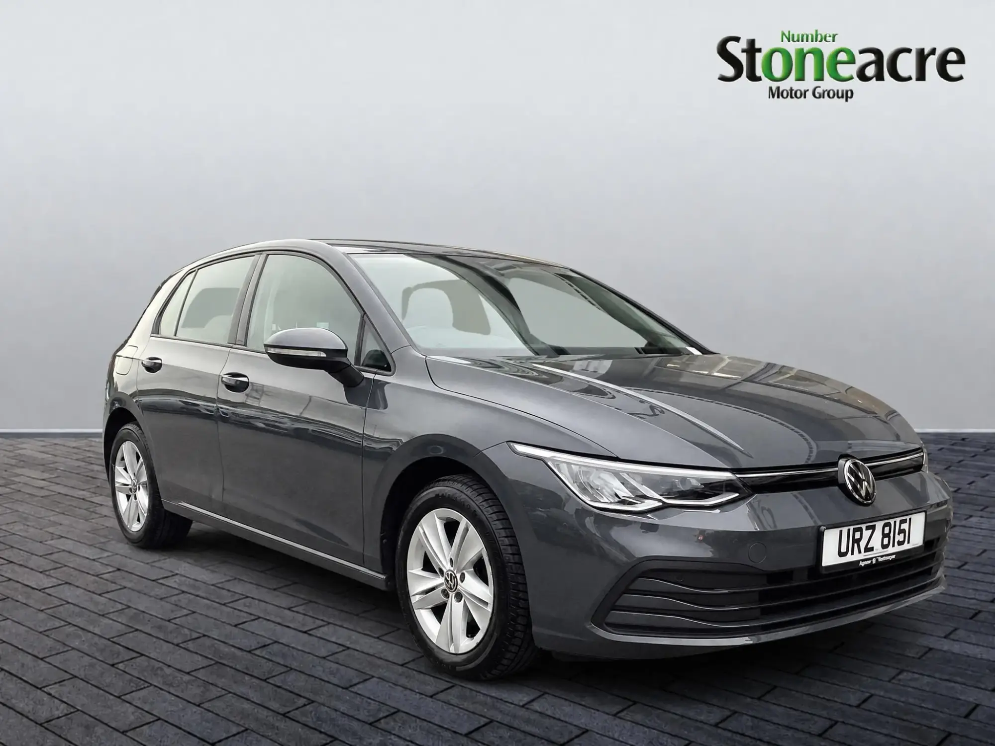 Volkswagen Golf 1.0 TSI Life Euro 6 (s/s) 5dr URZ8151 Image 1 Volkswagen Golf 1.0 TSI Life Euro 6 (s/s) 5dr URZ8151 Image 1