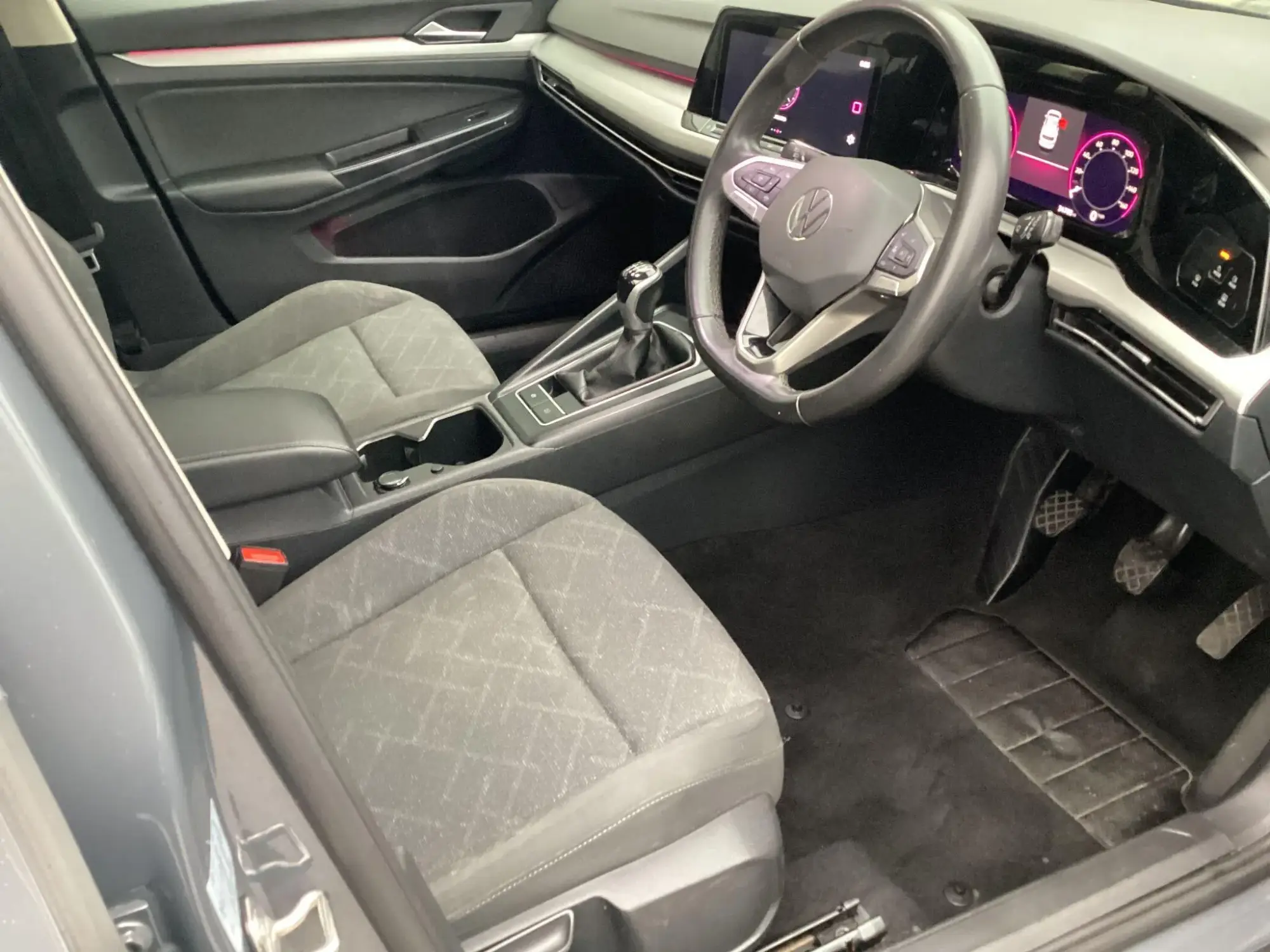 Volkswagen Golf Image 11