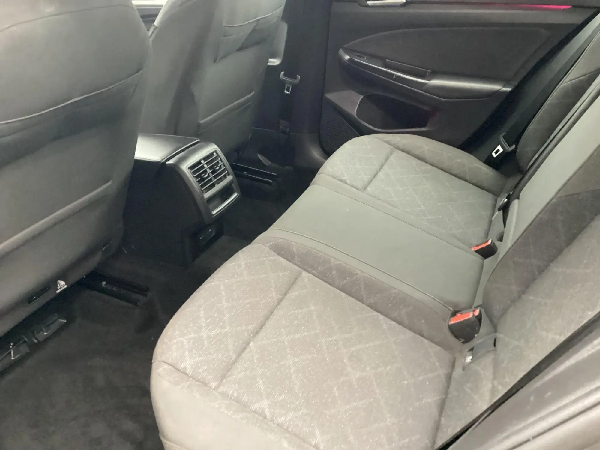 Volkswagen Golf Image 13