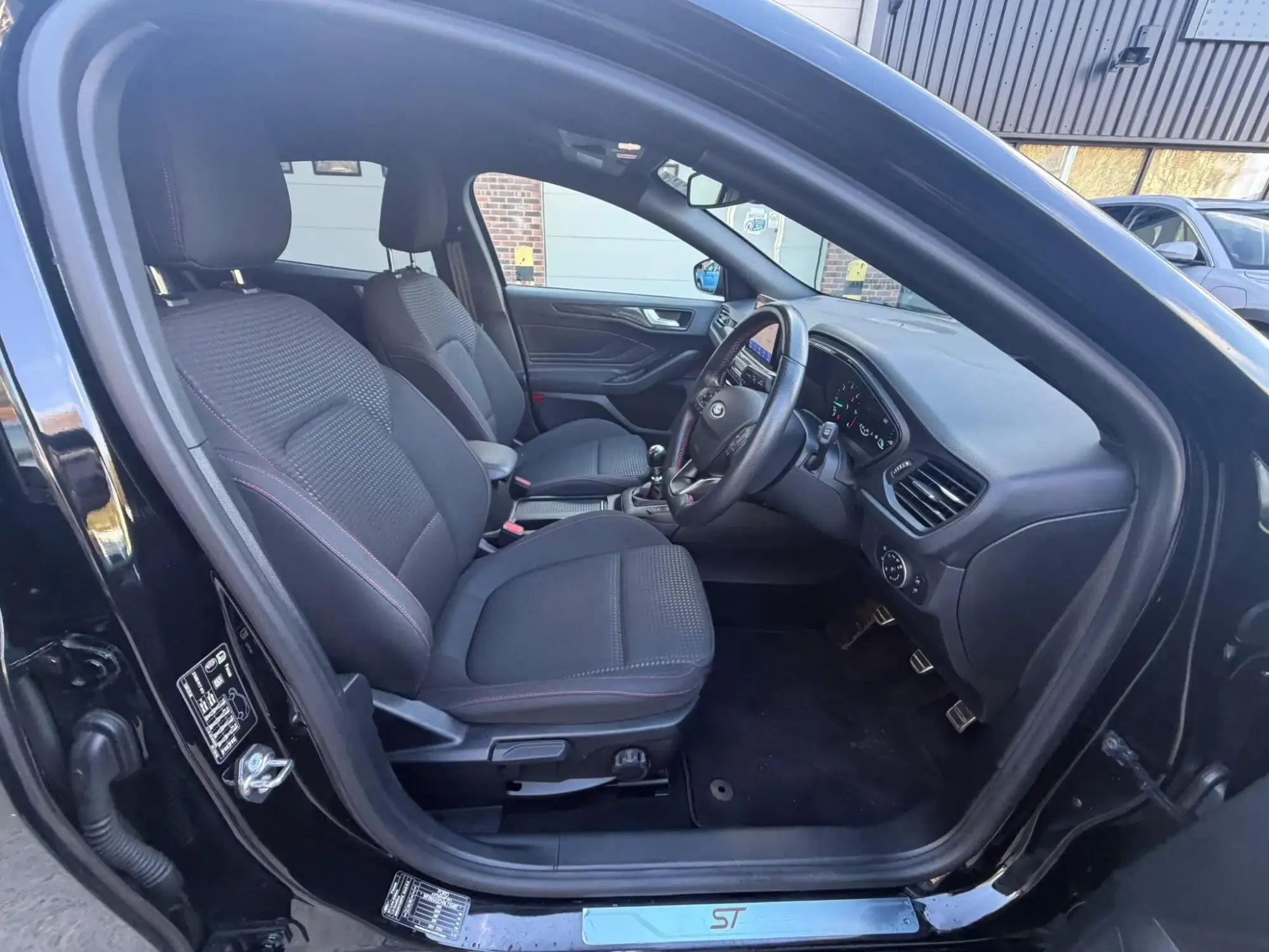 Ford Focus Image 13
