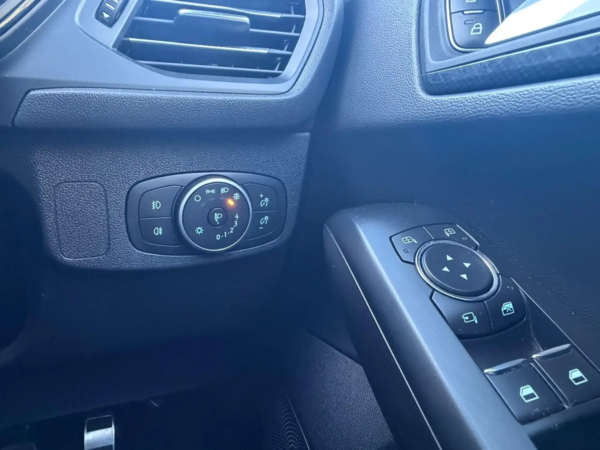 Ford Focus Image 16