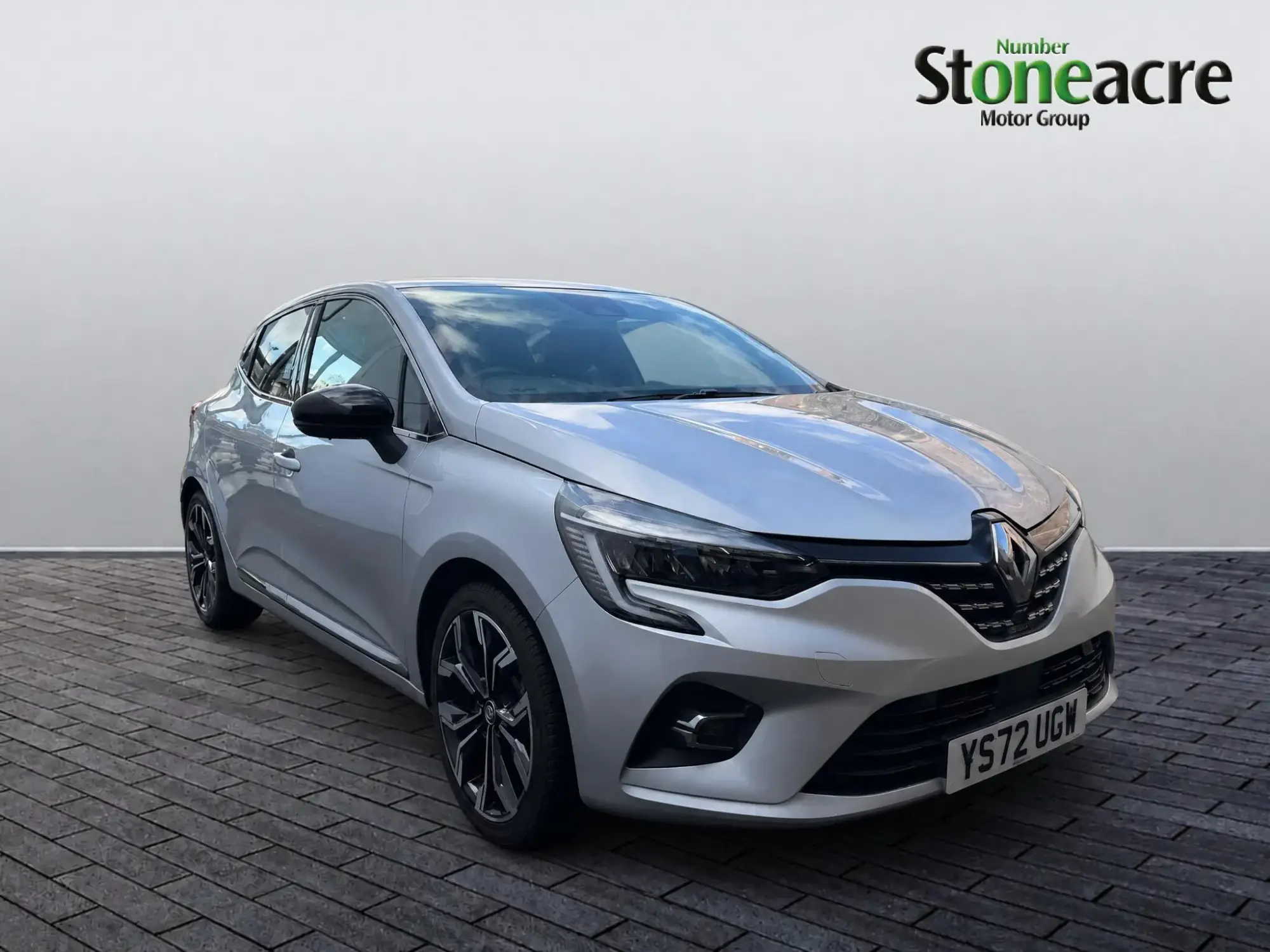 Renault Clio E-Tech 1.6 E-TECH Techno Auto Euro 6 (s/s) 5dr YS72UGW Image 1 Renault Clio E-Tech 1.6 E-TECH Techno Auto Euro 6 (s/s) 5dr YS72UGW Image 1