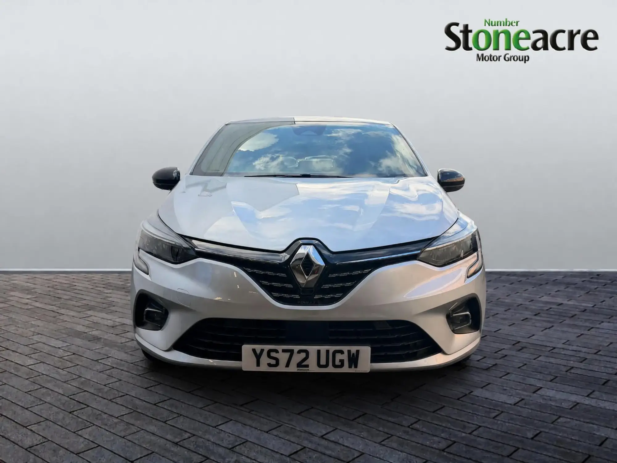 Renault Clio E-Tech 1.6 E-TECH Techno Auto Euro 6 (s/s) 5dr YS72UGW Image 2 Renault Clio E-Tech 1.6 E-TECH Techno Auto Euro 6 (s/s) 5dr YS72UGW Image 2