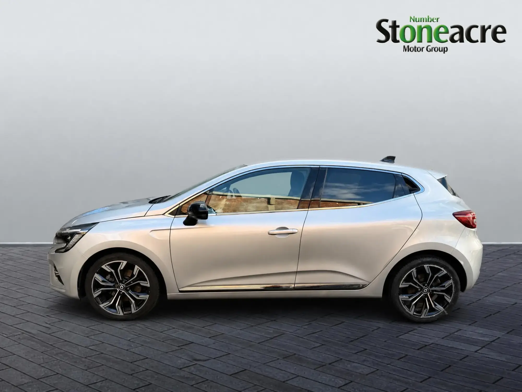 Renault Clio E-Tech Image 5