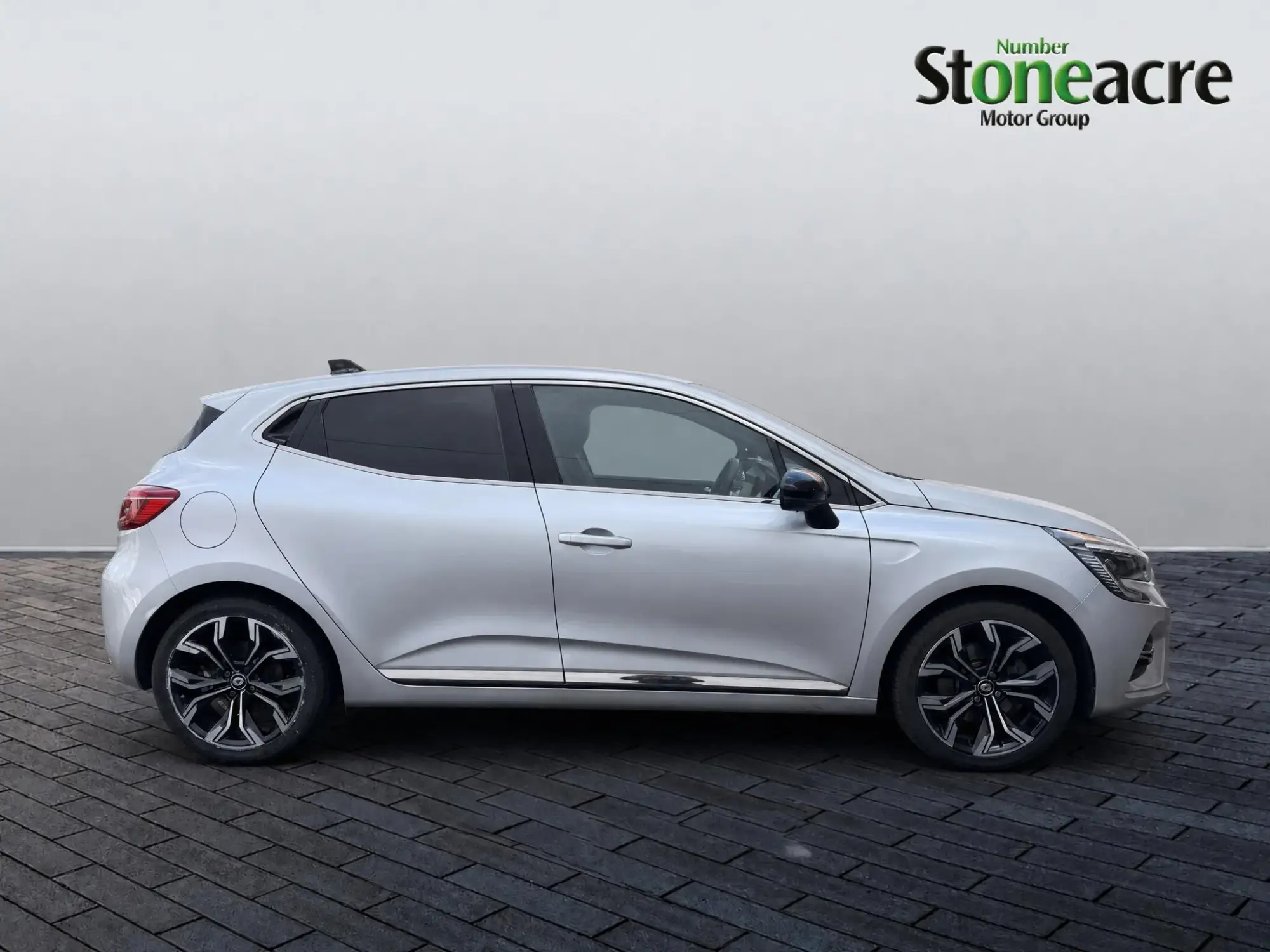 Renault Clio E-Tech Image 7