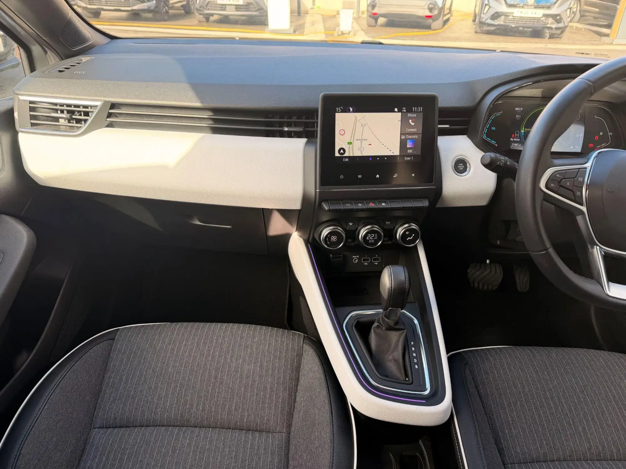 Renault Clio E-Tech Image 10