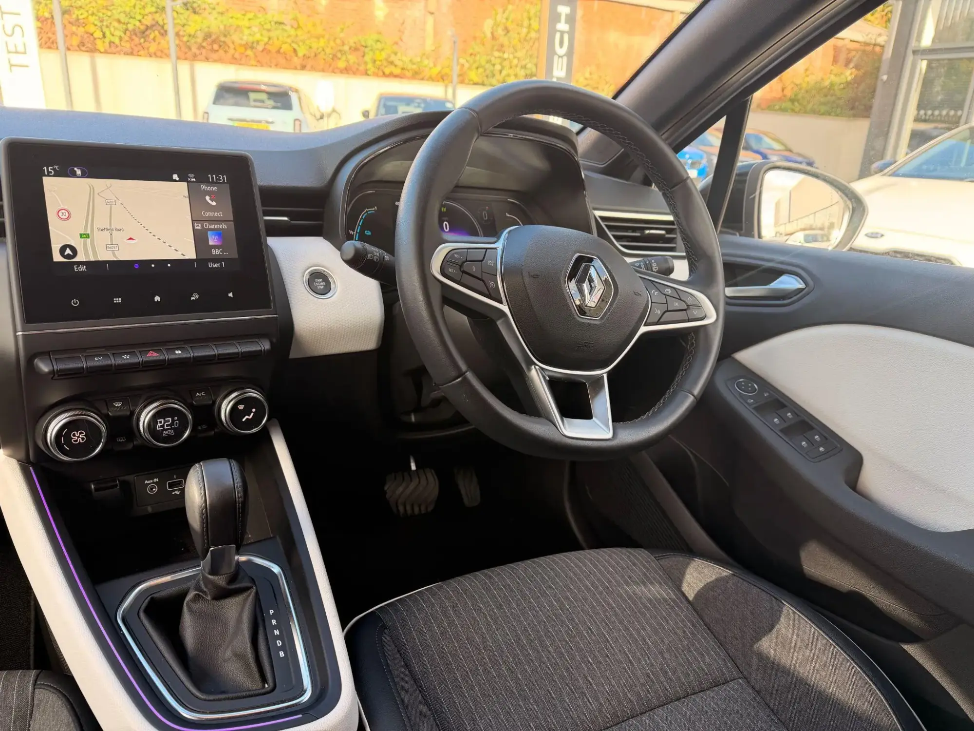 Renault Clio E-Tech Image 12